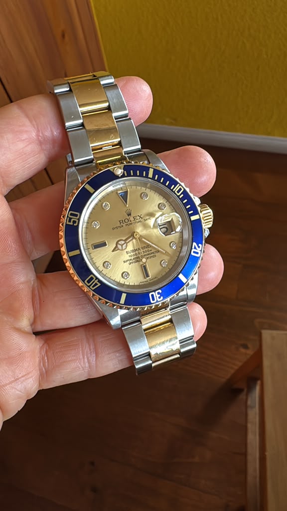 Rolex Submariner Date 16613 view 4