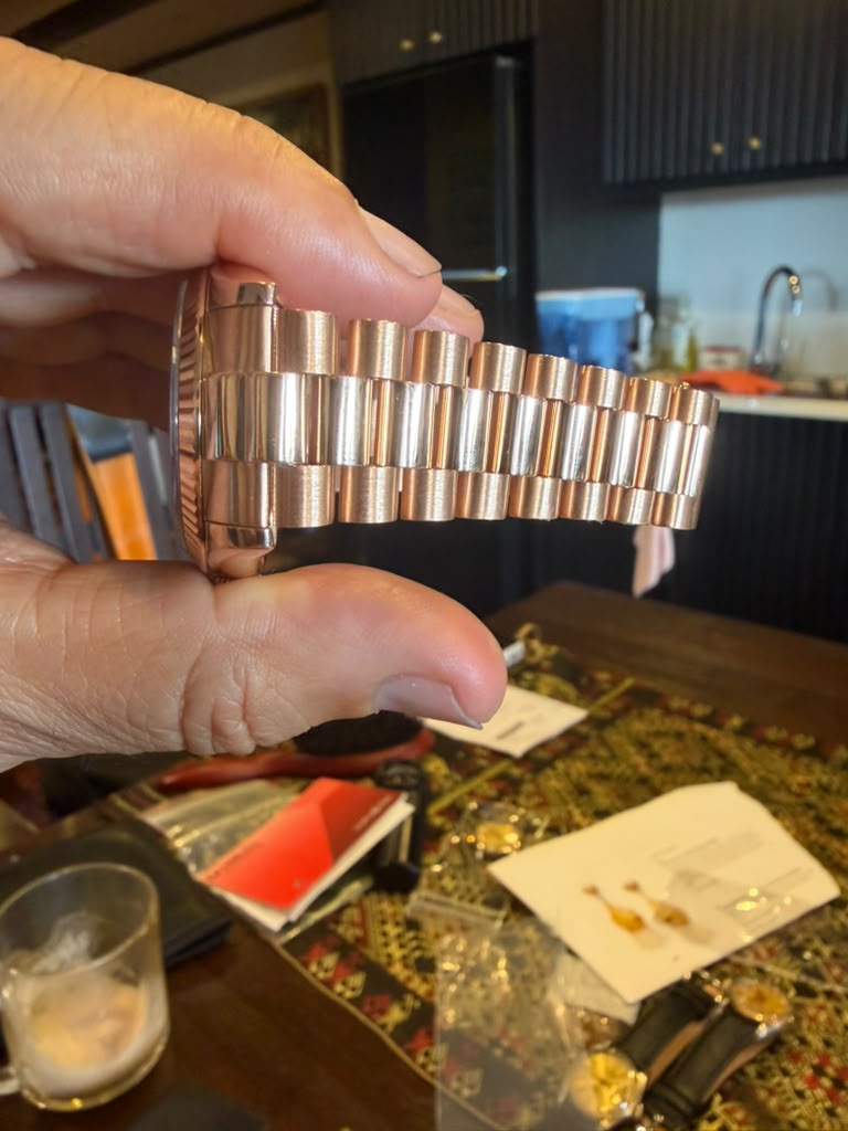 Rolex Day-Date 118235F view 3