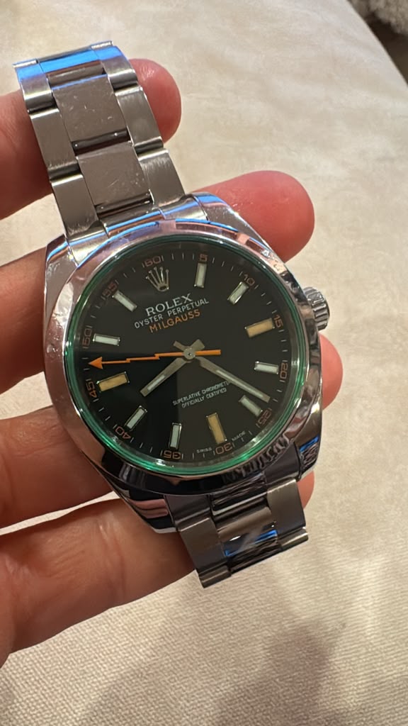 Rolex Milgauss 116400 view 2