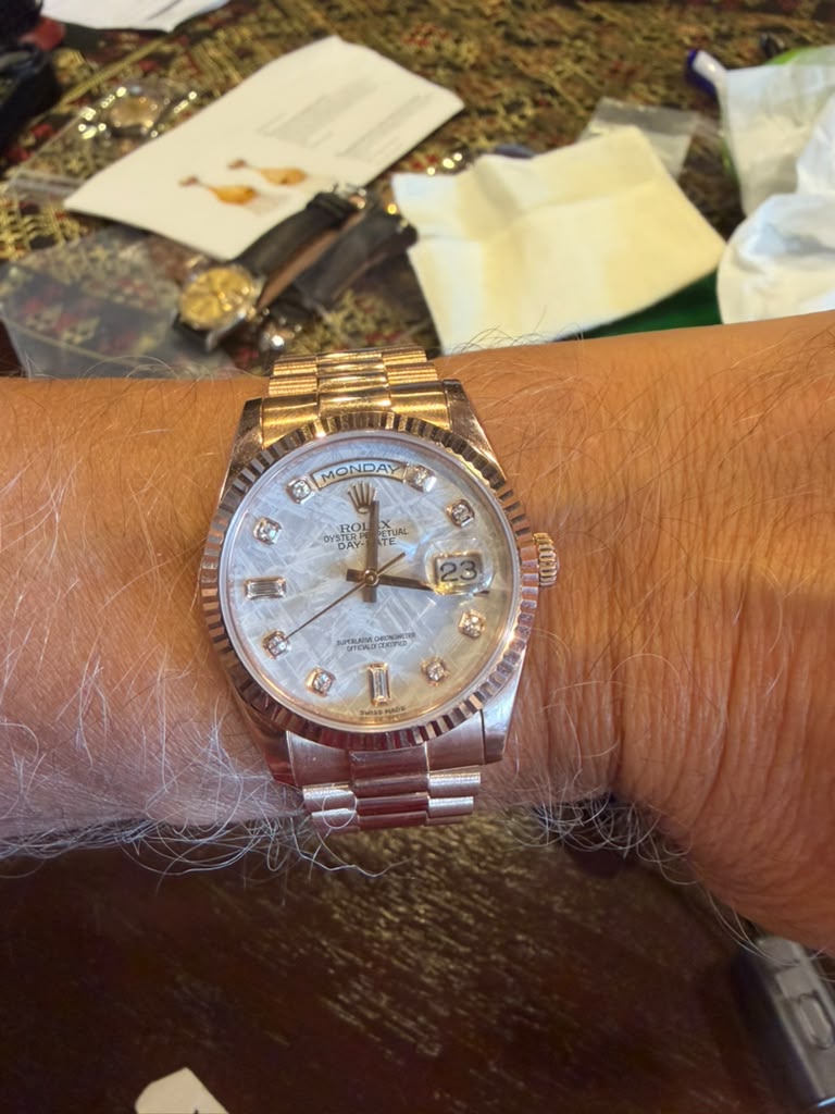 Rolex Day-Date 118235F view 2