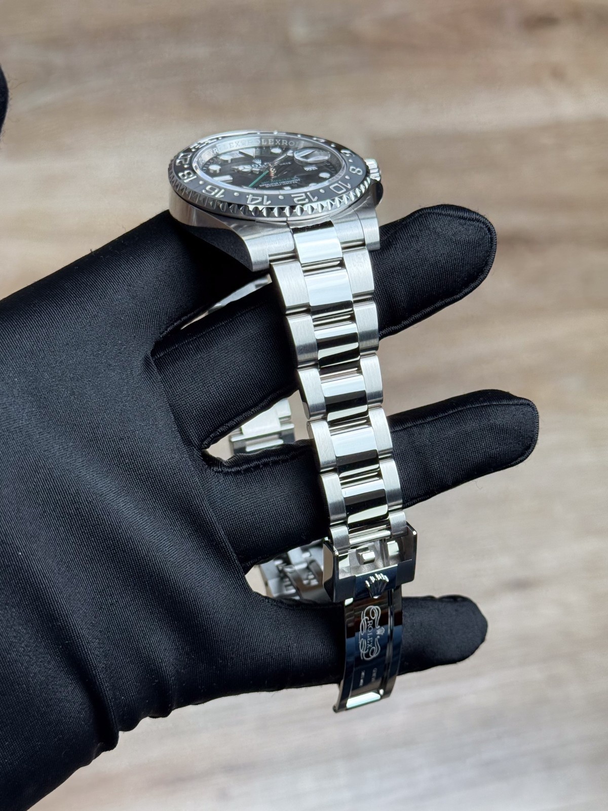 Rolex GMT-Master II 126710GRNR view 5