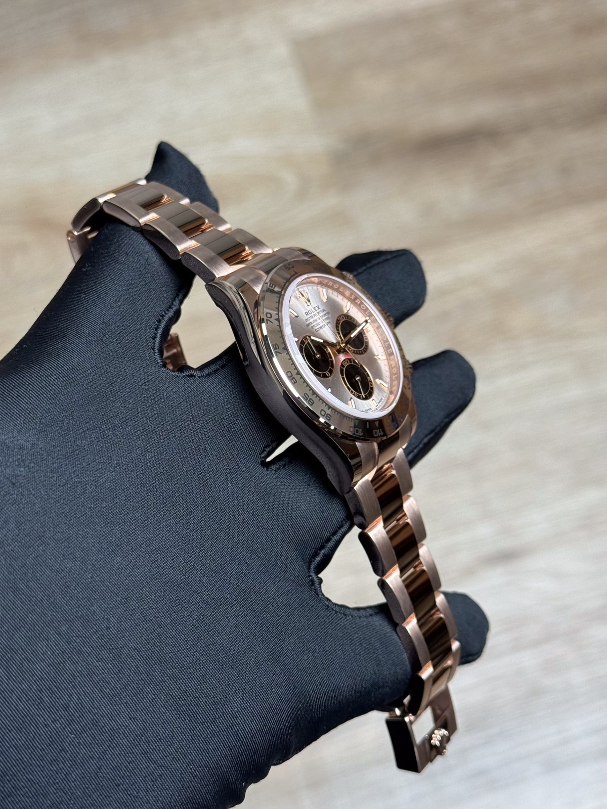 Rolex Cosmograph Daytona 126505 view 4