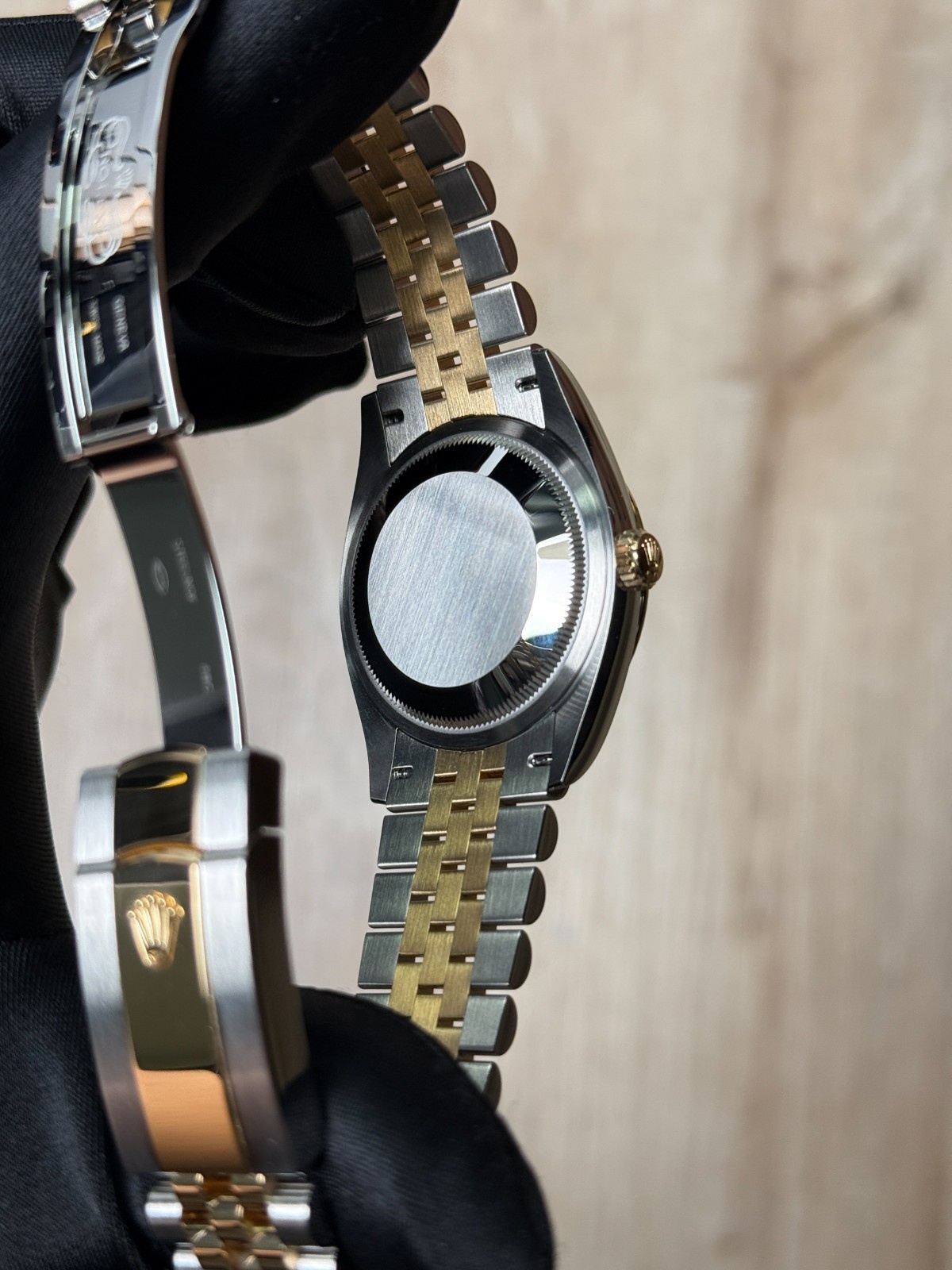 Rolex Datejust 126233 view 7