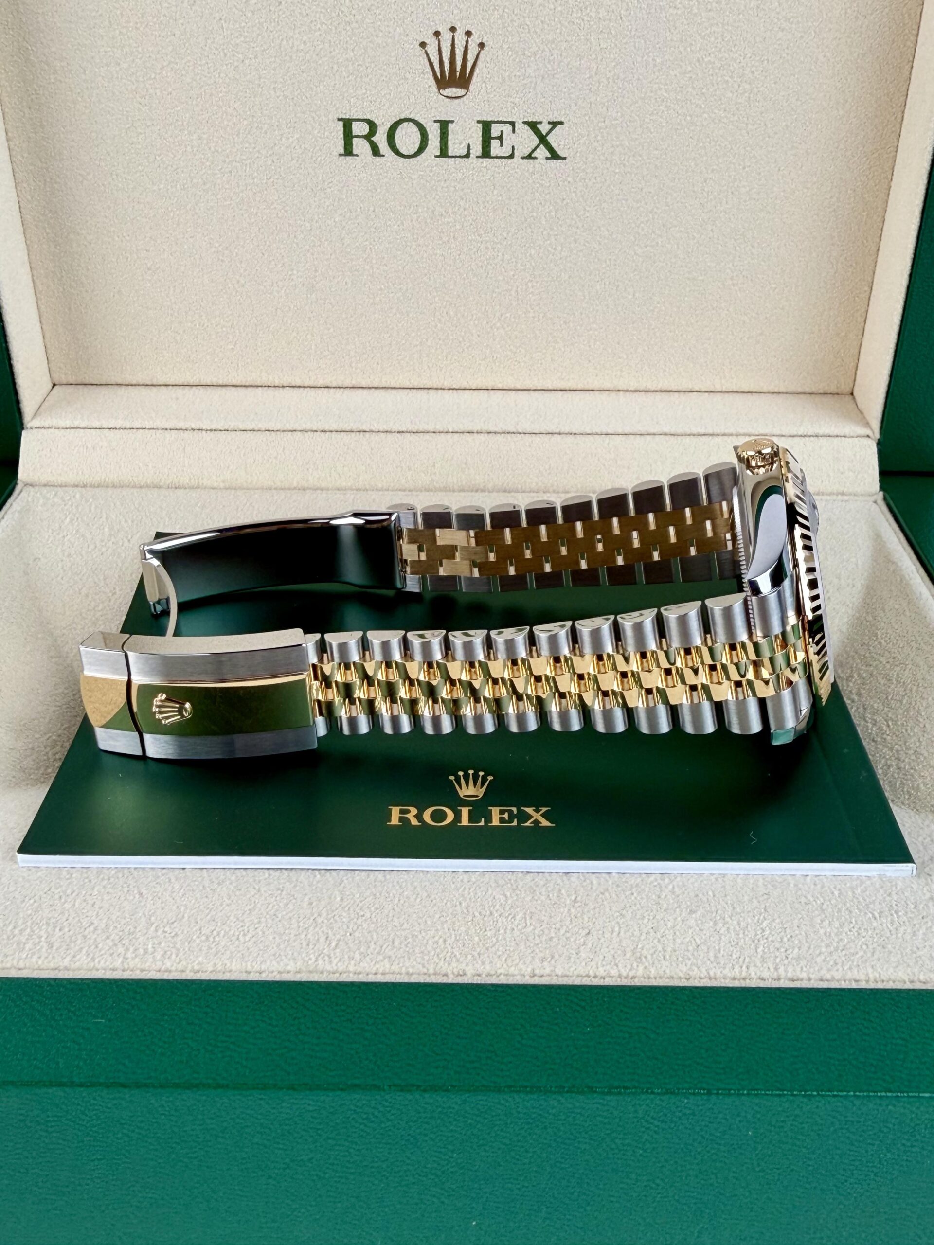 Rolex Datejust 126333 view 8