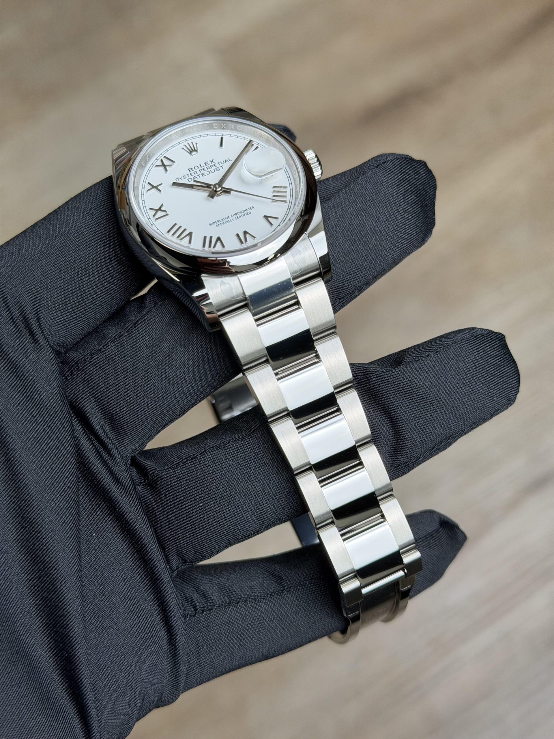 Rolex Datejust 126200 view 7