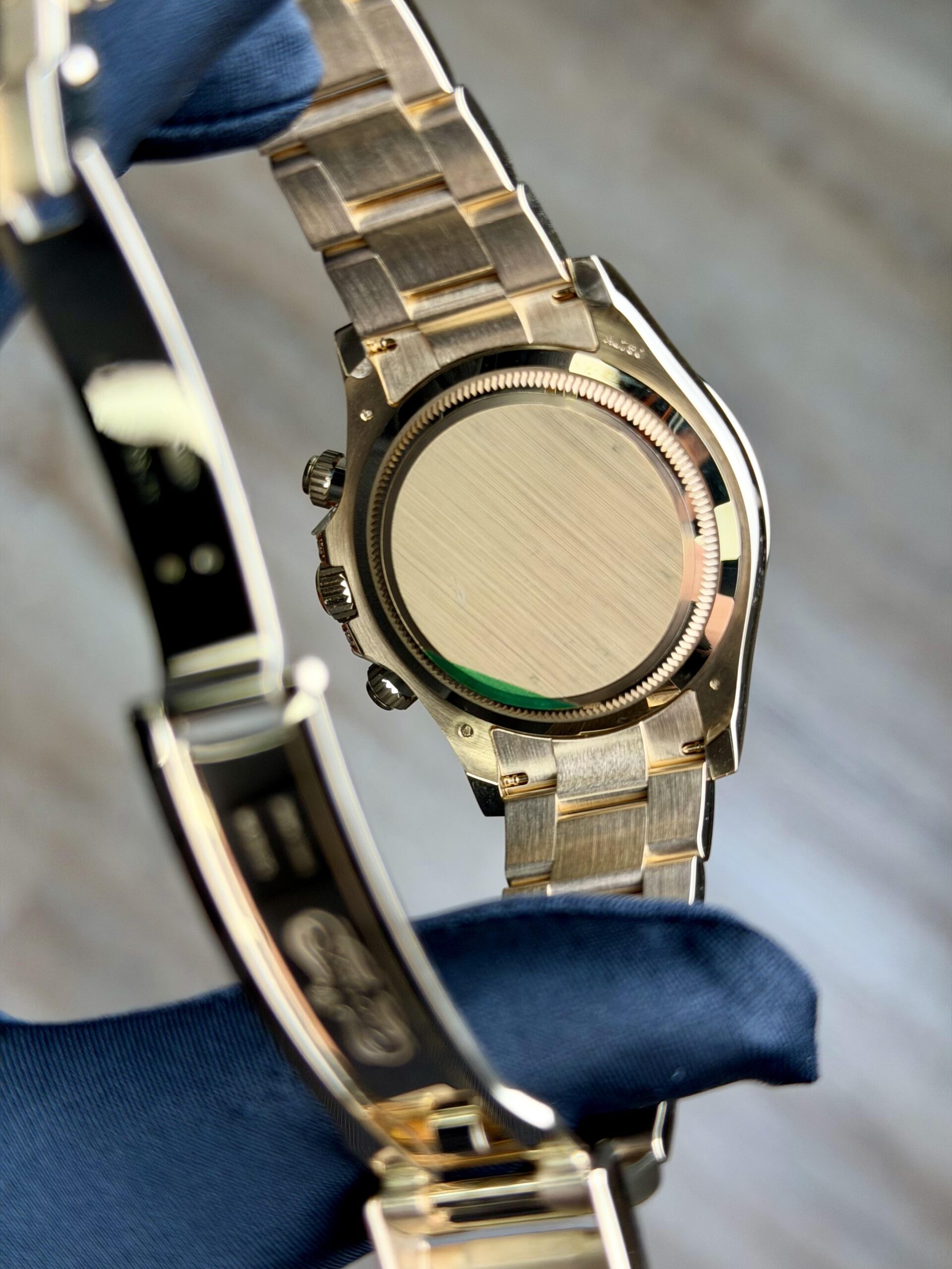 Rolex Daytona 126598RBOW view 8
