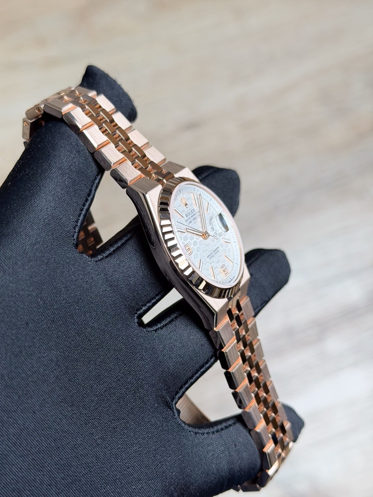 Rolex Land-Dweller 127235 view 4