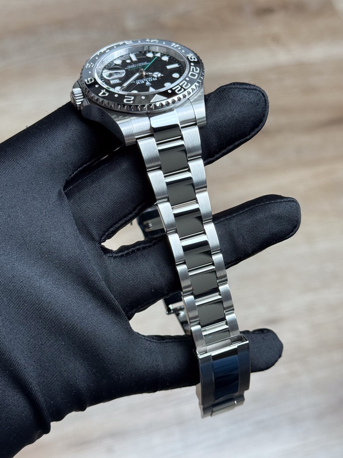 Rolex GMT-Master II 126710GRNR view 6