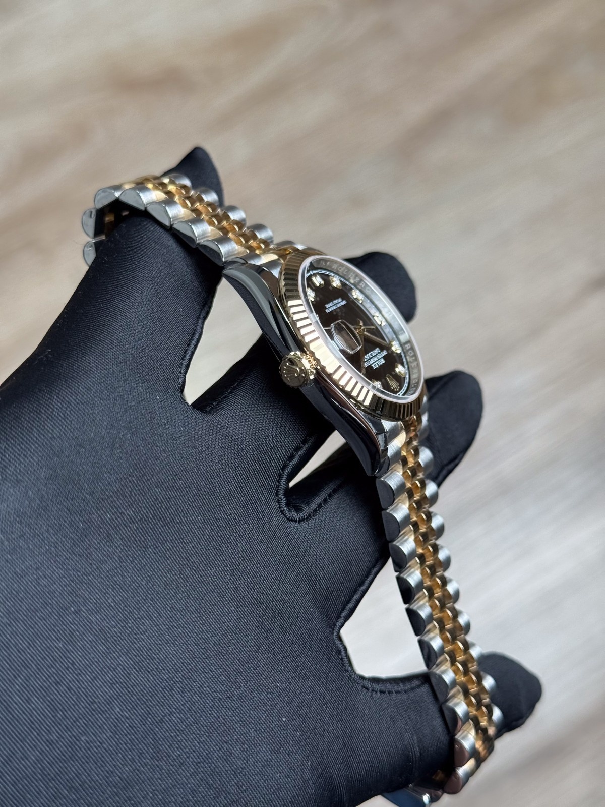 Rolex Datejust 126233 view 9