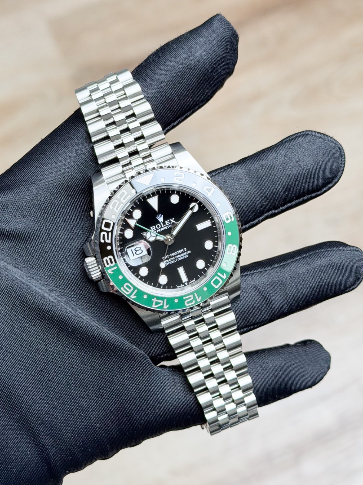 Rolex GMT-Master II 126720VTNR view 3