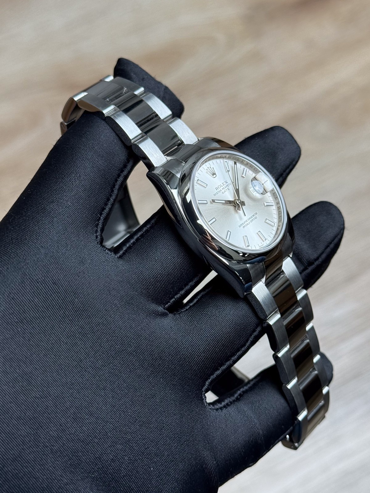 Rolex Oyster Perpetual Date 34 115200 view 4