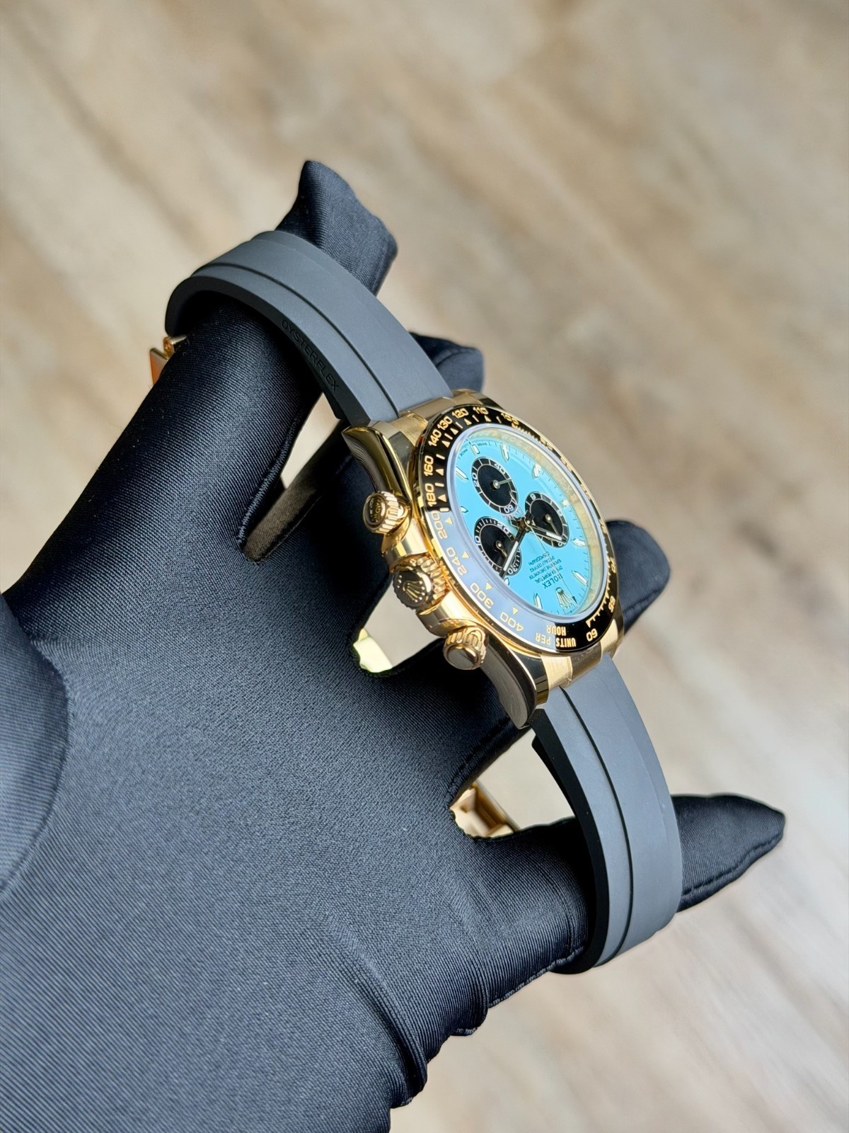 Rolex Cosmograph Daytona 126518LN view 7