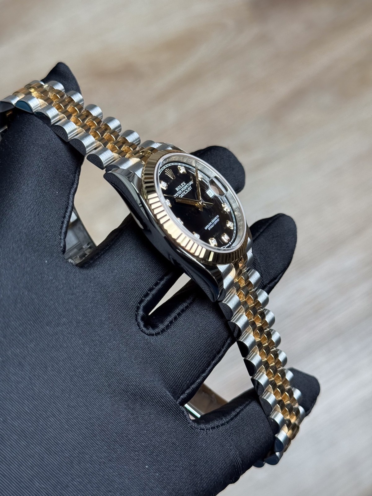 Rolex Datejust 126233 view 5
