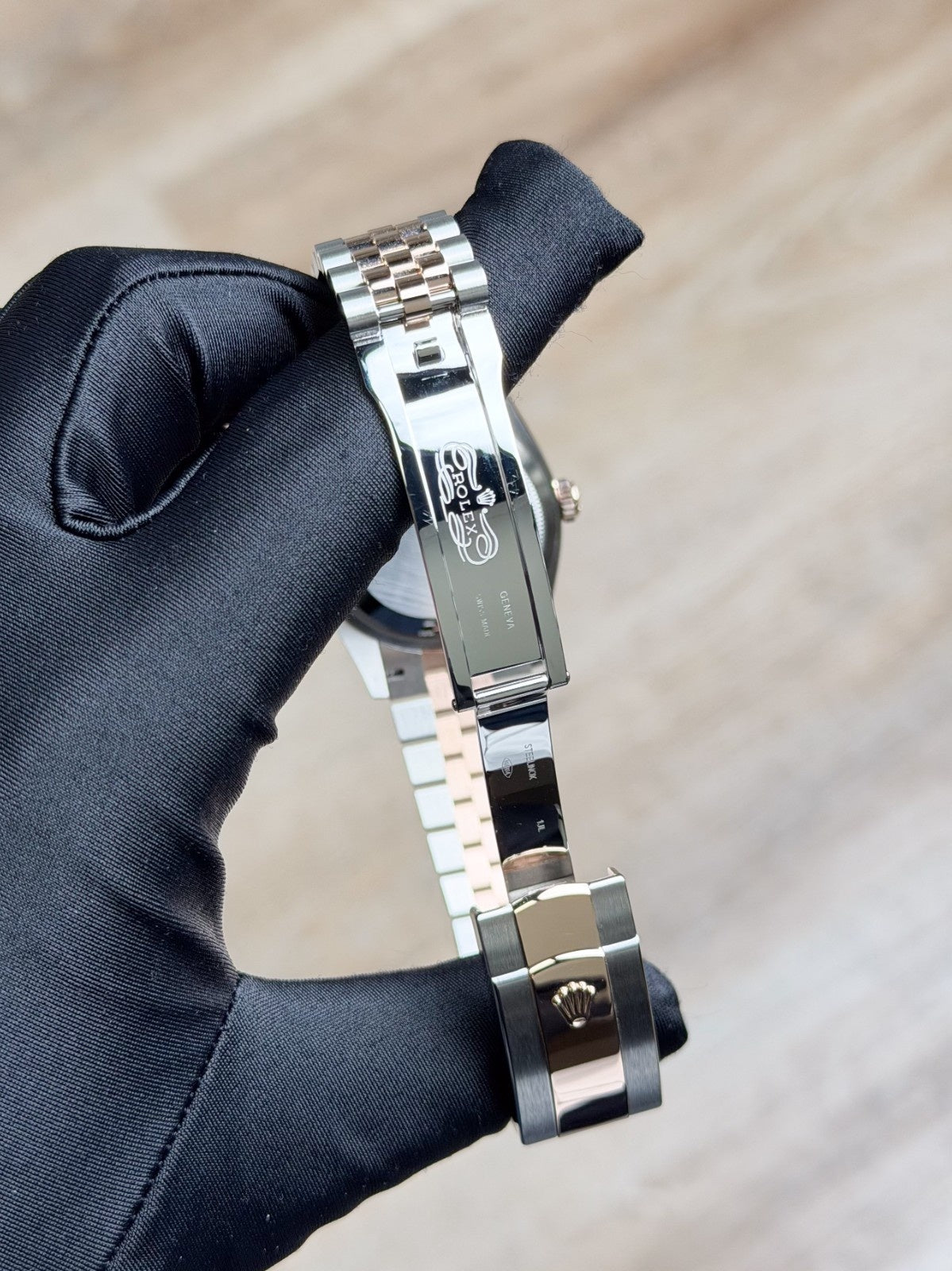 Rolex Datejust 126231 view 9