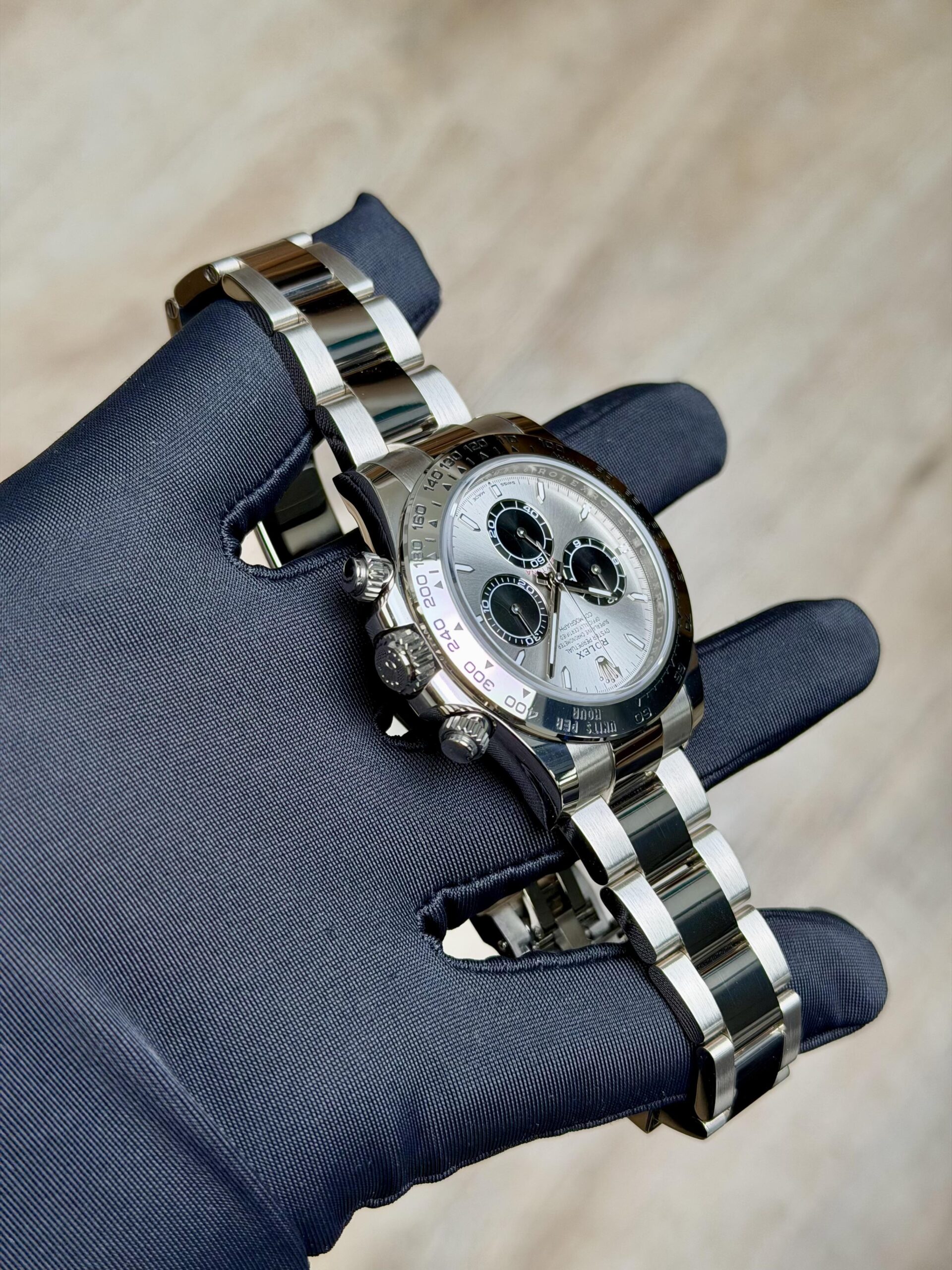 Rolex Cosmograph Daytona “Ghost” 126509 view 6