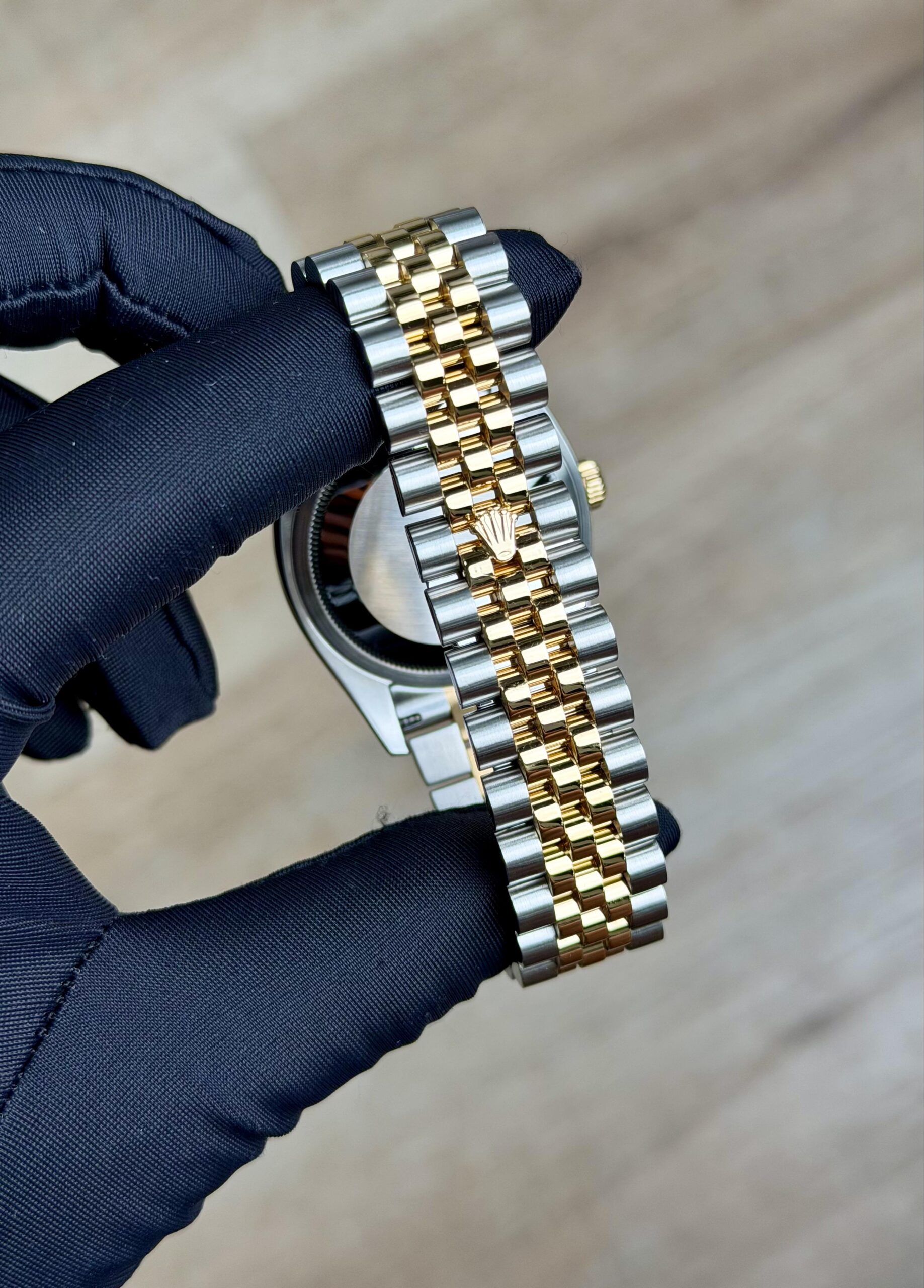 Rolex Datejust 36 116243 view 9