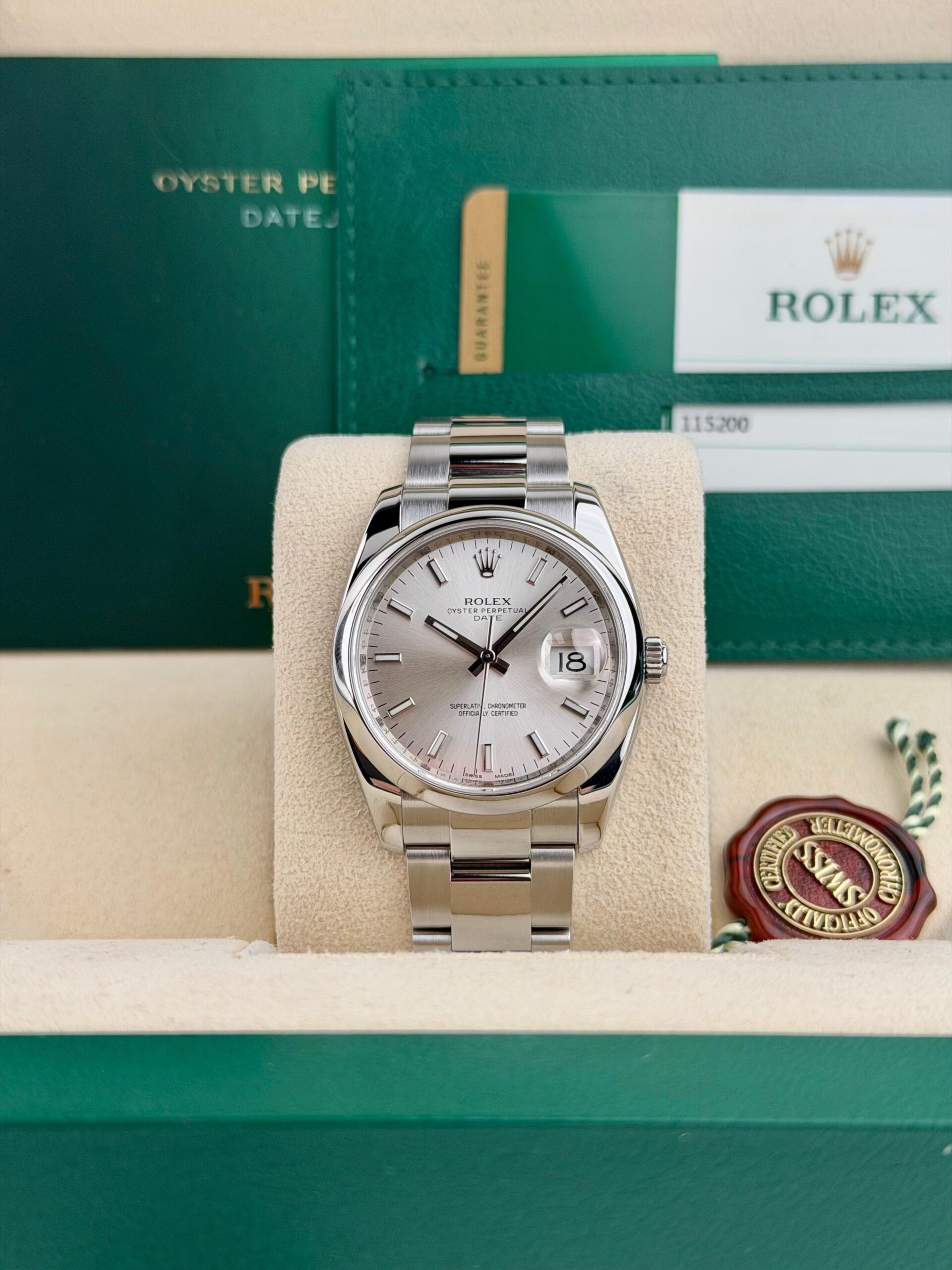 Rolex Oyster Perpetual Date 34 115200 view 2