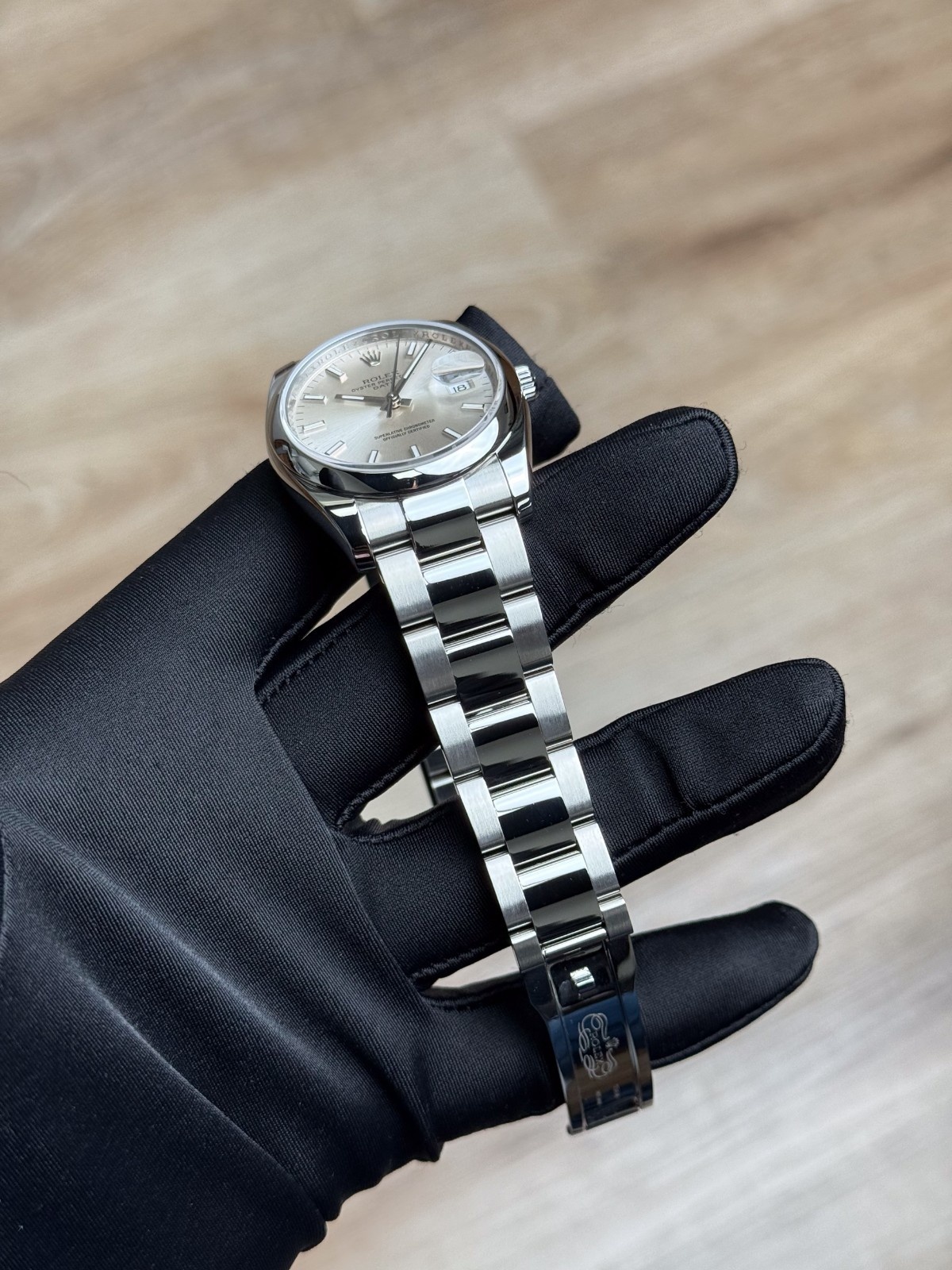 Rolex Oyster Perpetual Date 34 115200 view 5