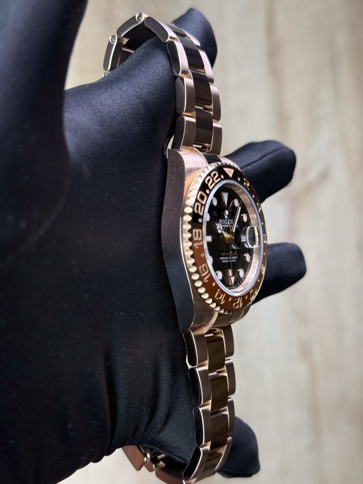 Rolex GMT-Master II “Root Beer” 126715CHNR view 5