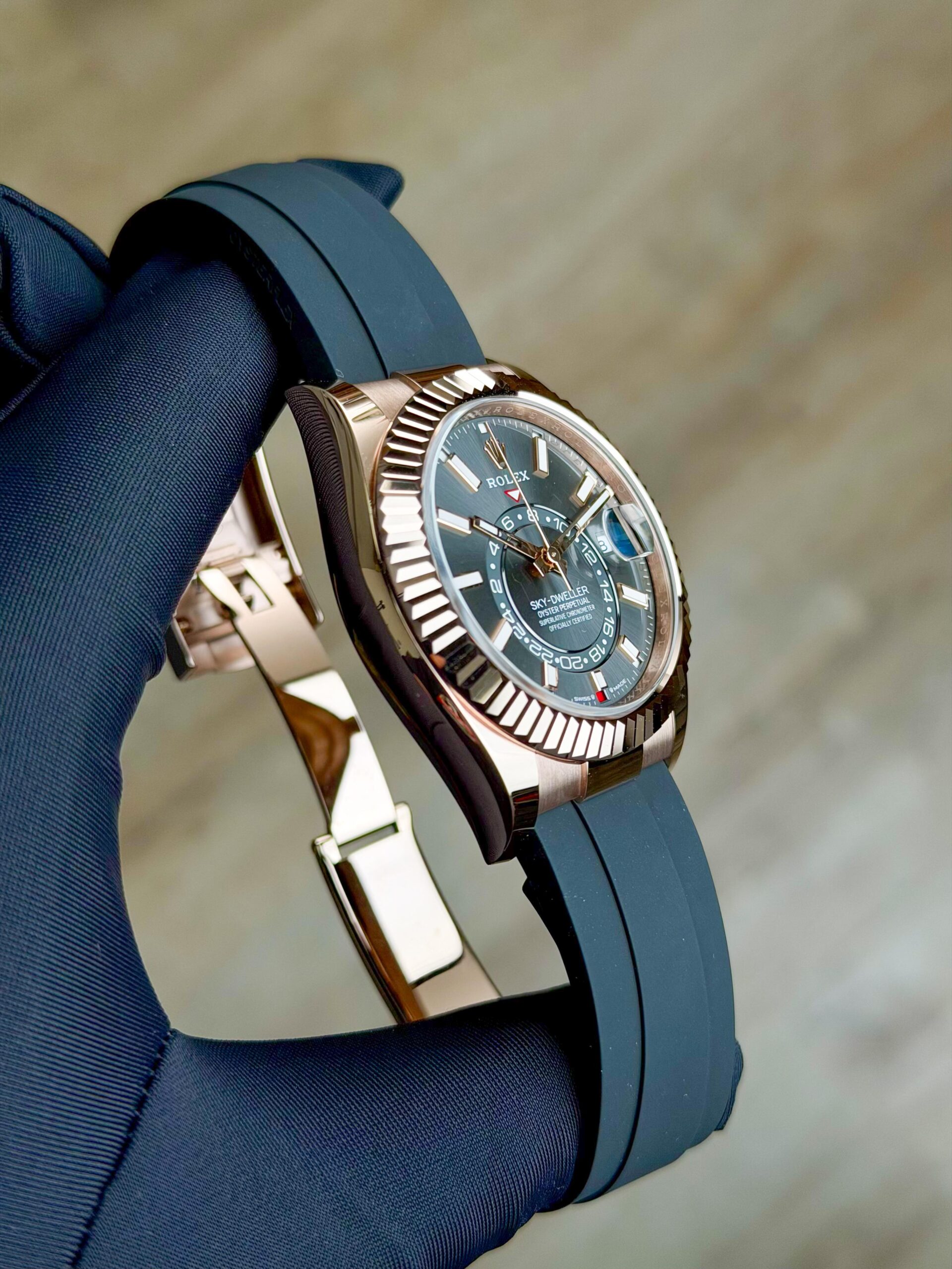 Rolex Sky-Dweller 336235 view 4