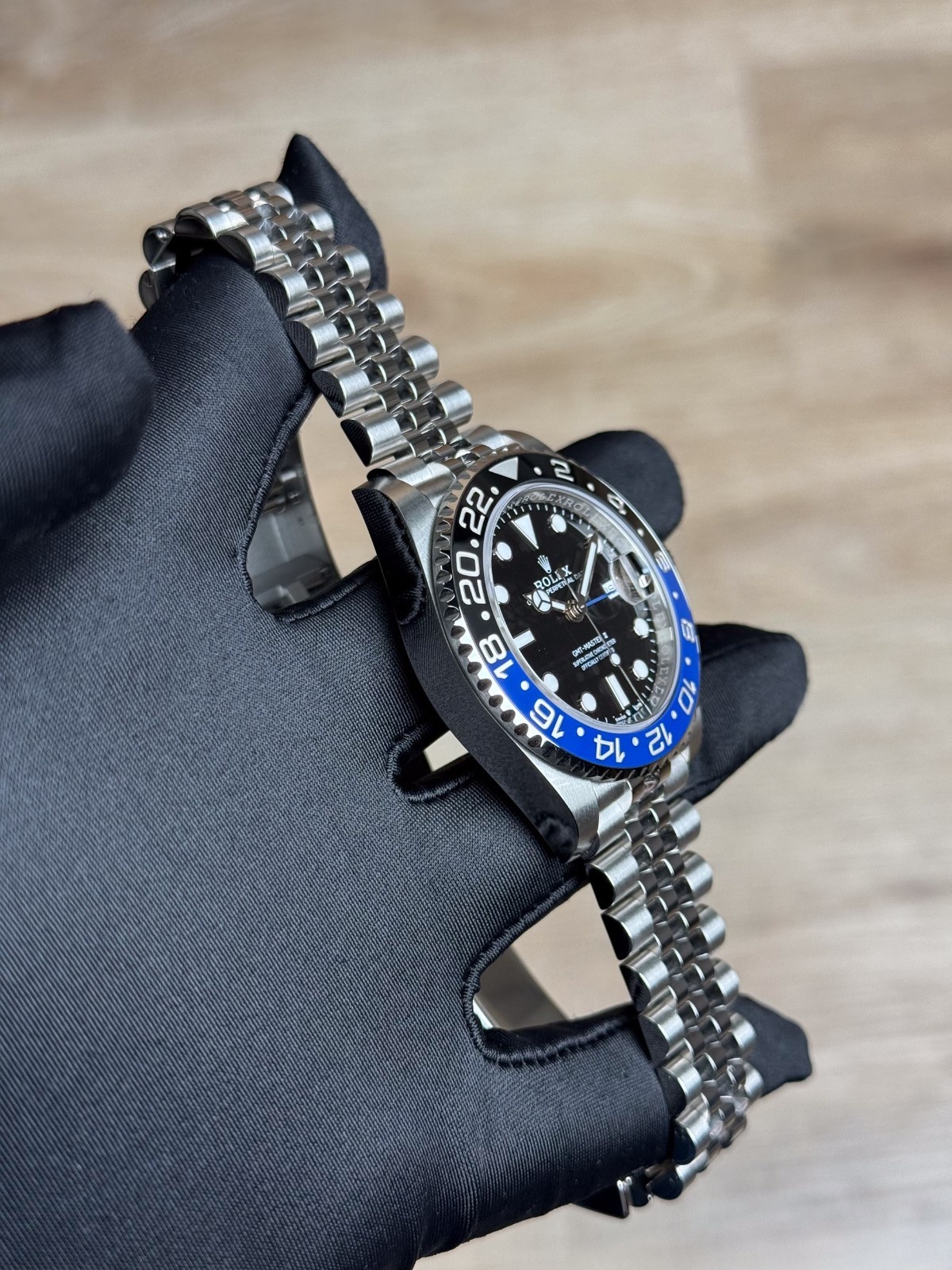 Rolex GMT-Master II 126710BLNR view 4