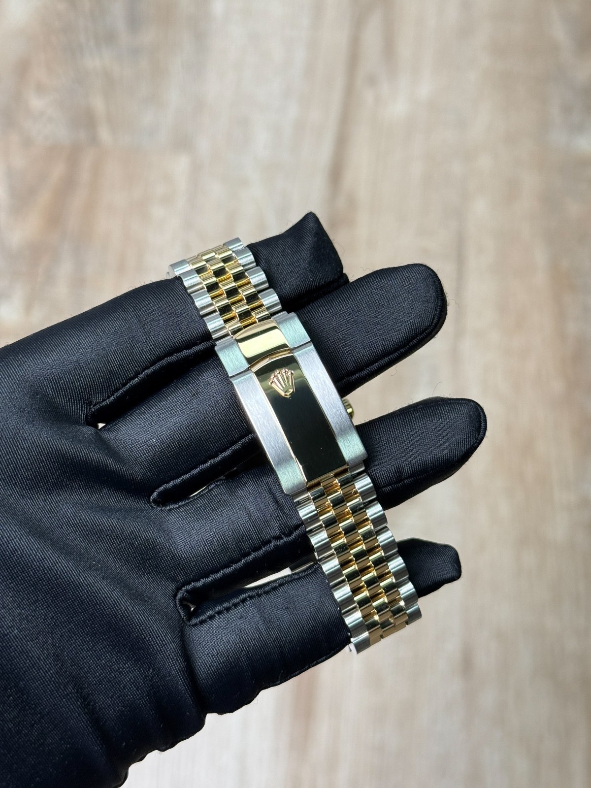 Rolex Datejust 126233 view 4