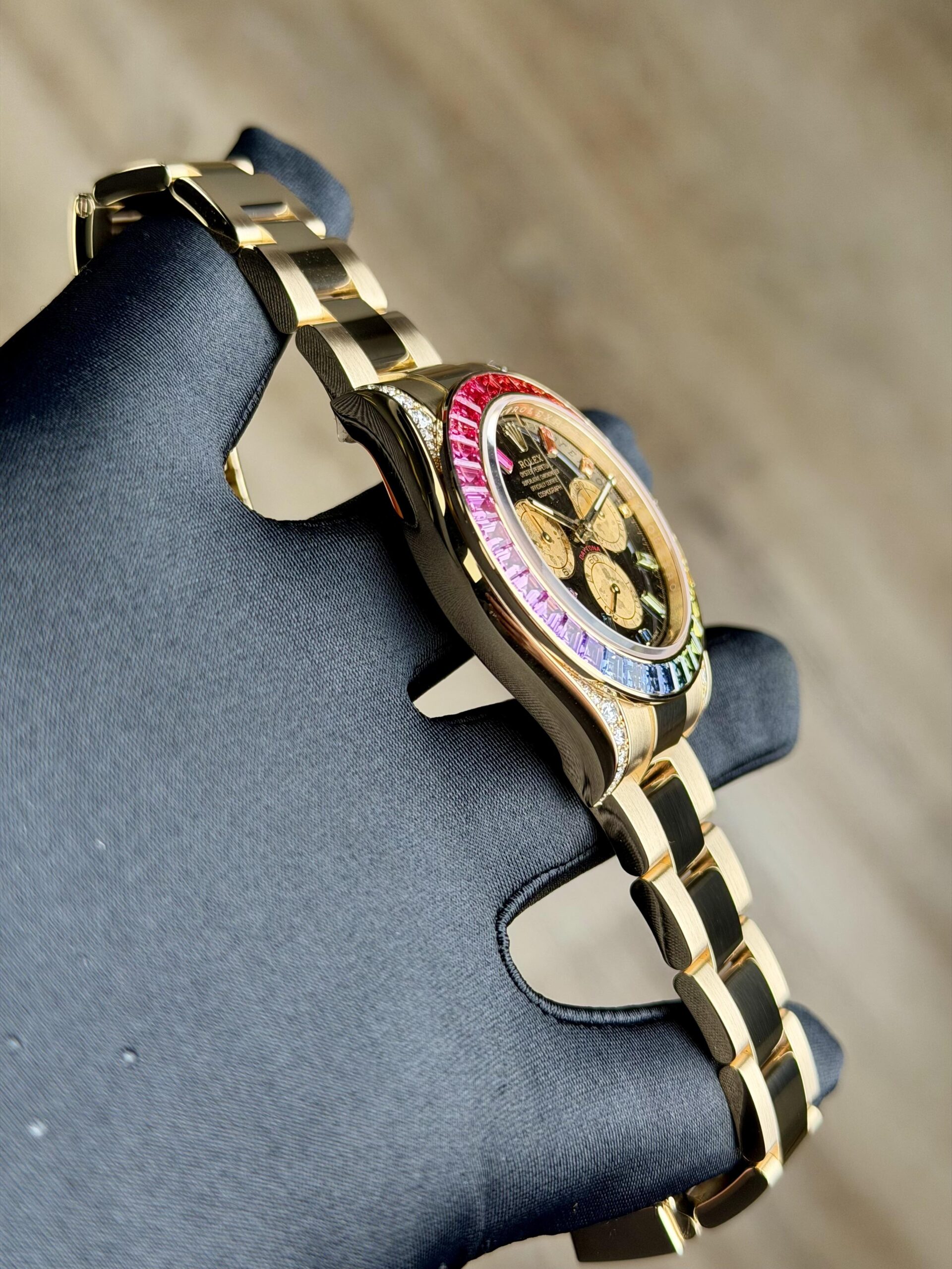 Rolex Daytona 126598RBOW view 4