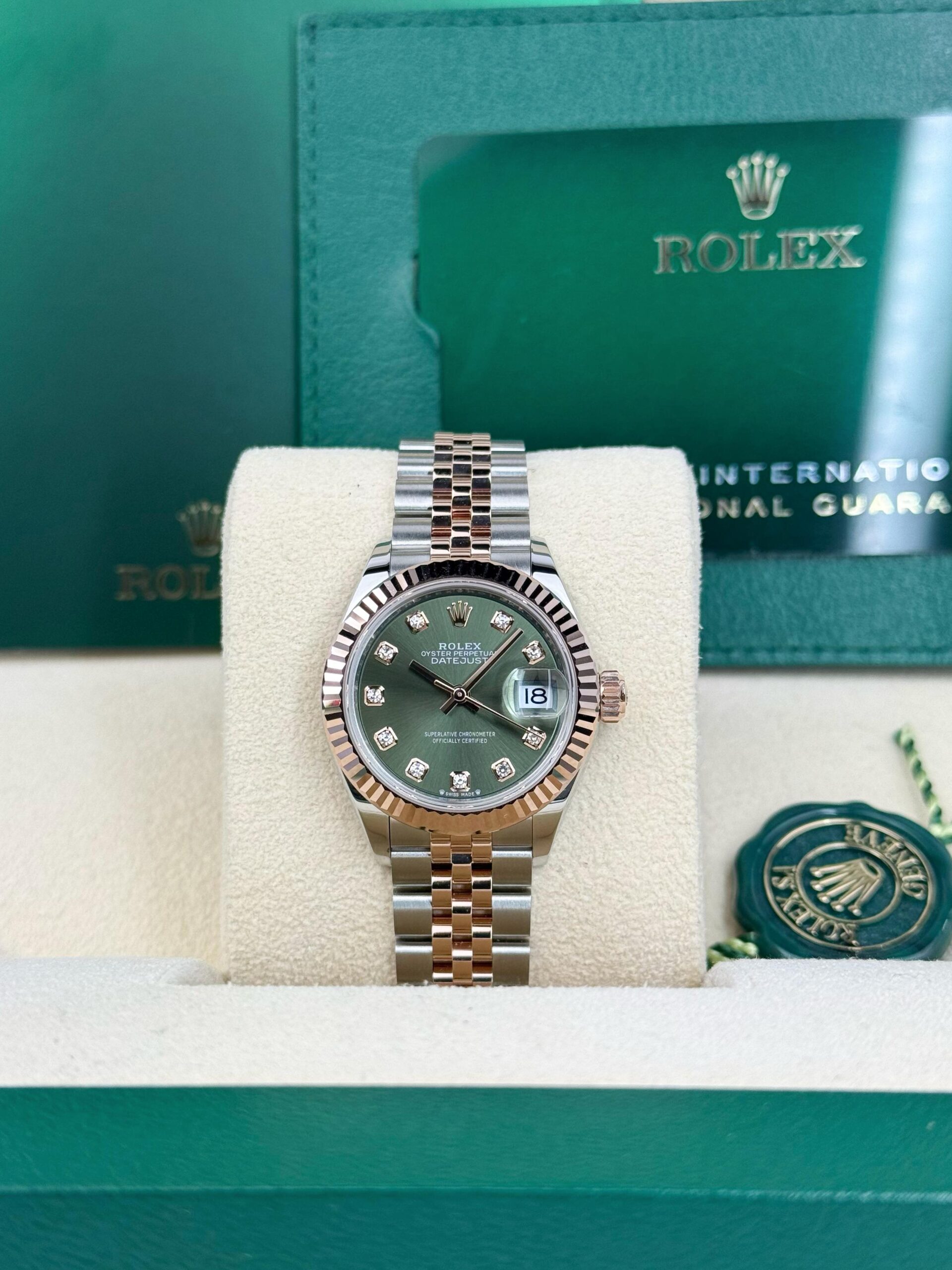 Rolex Lady-Datejust 279171 view 2