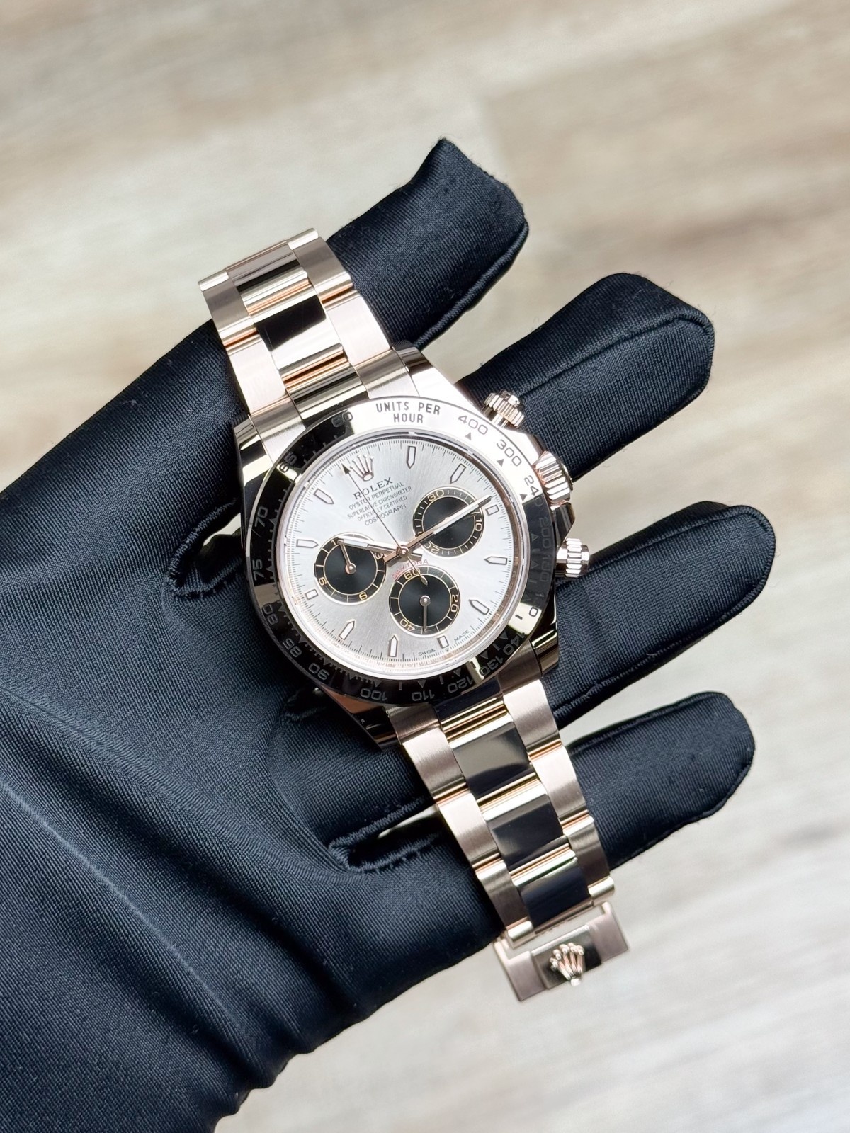 Rolex Cosmograph Daytona 126505 view 3