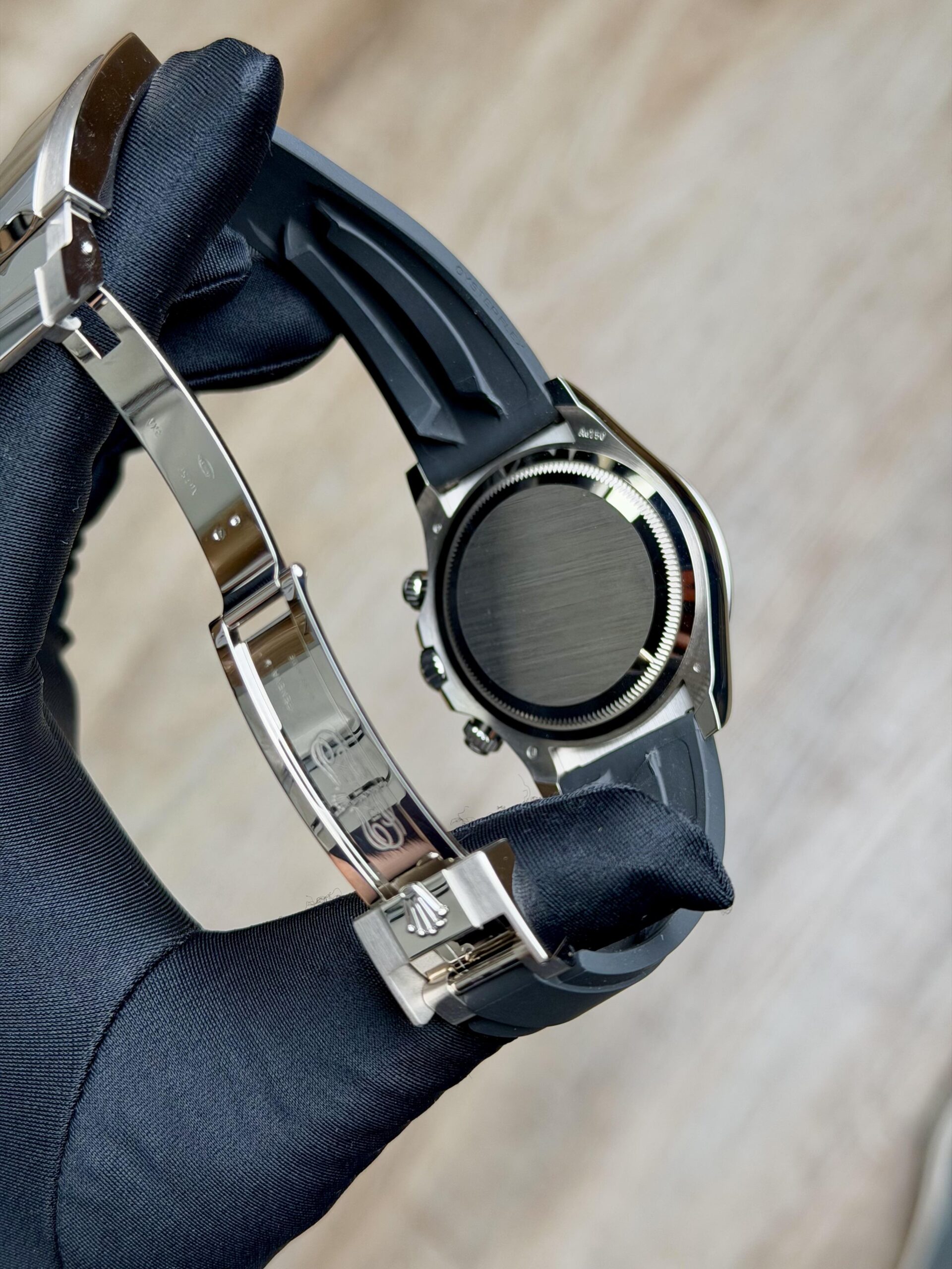 Rolex Cosmograph Daytona 126519LN view 8