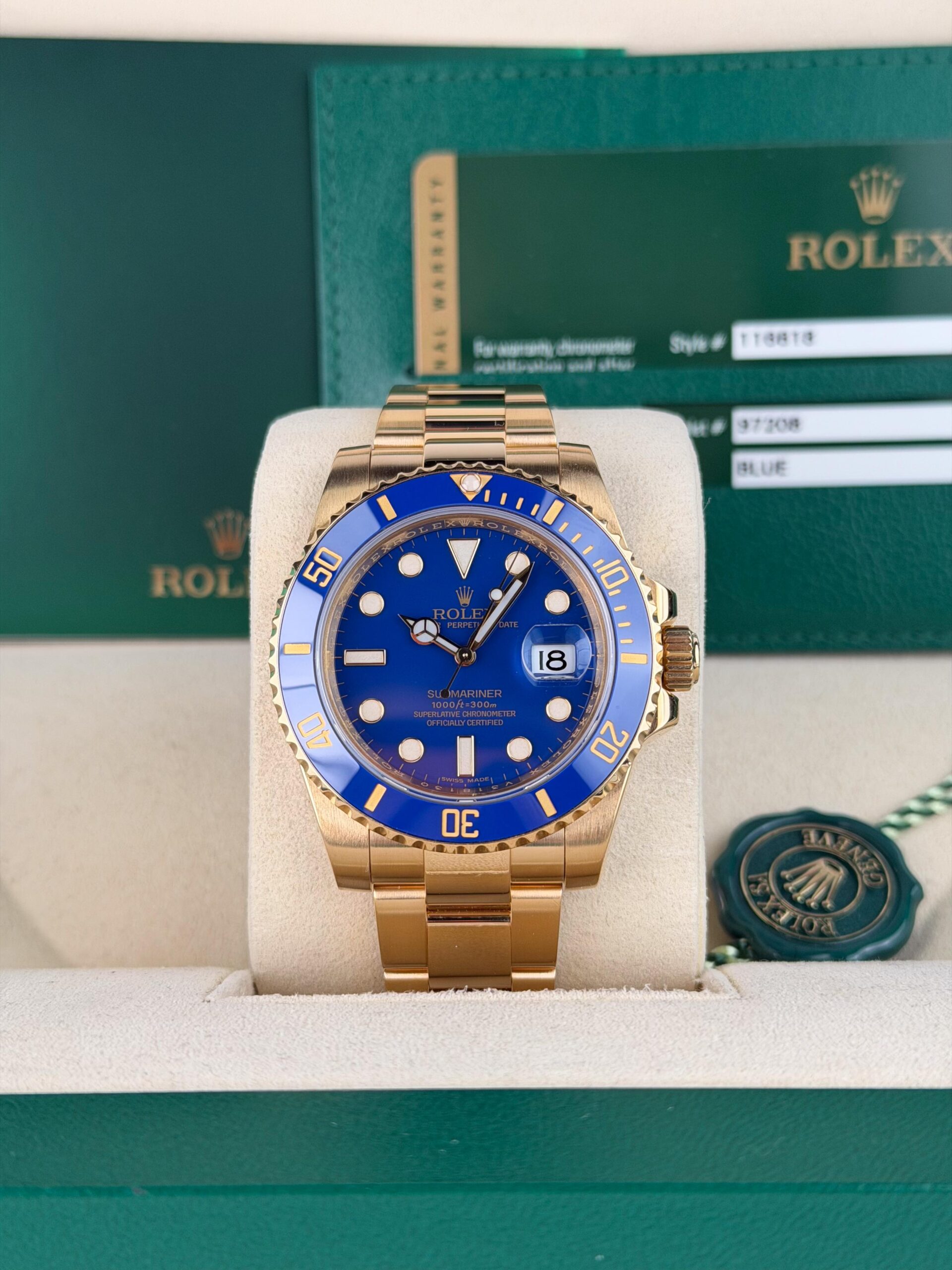 Rolex Submariner Date “Flat Blue” 116618LB view 2