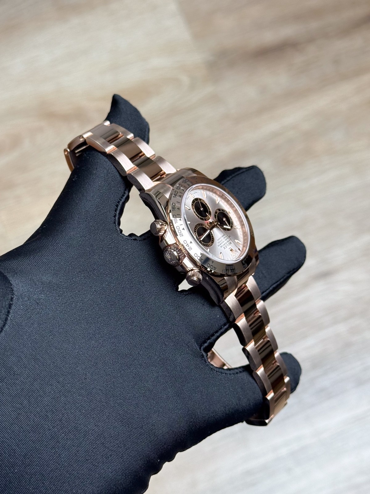 Rolex Cosmograph Daytona 126505 view 7