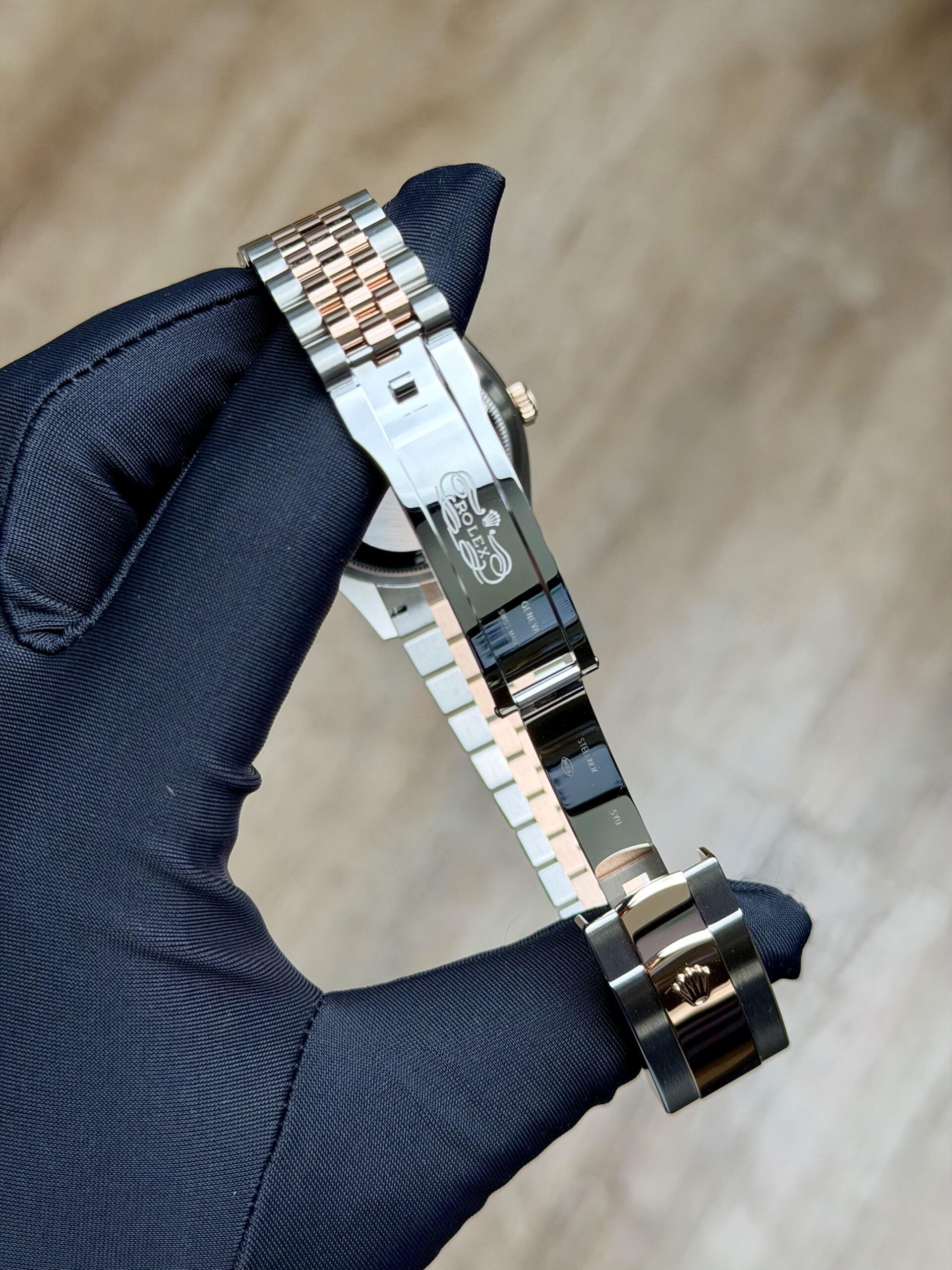 Rolex Datejust 126231 view 9