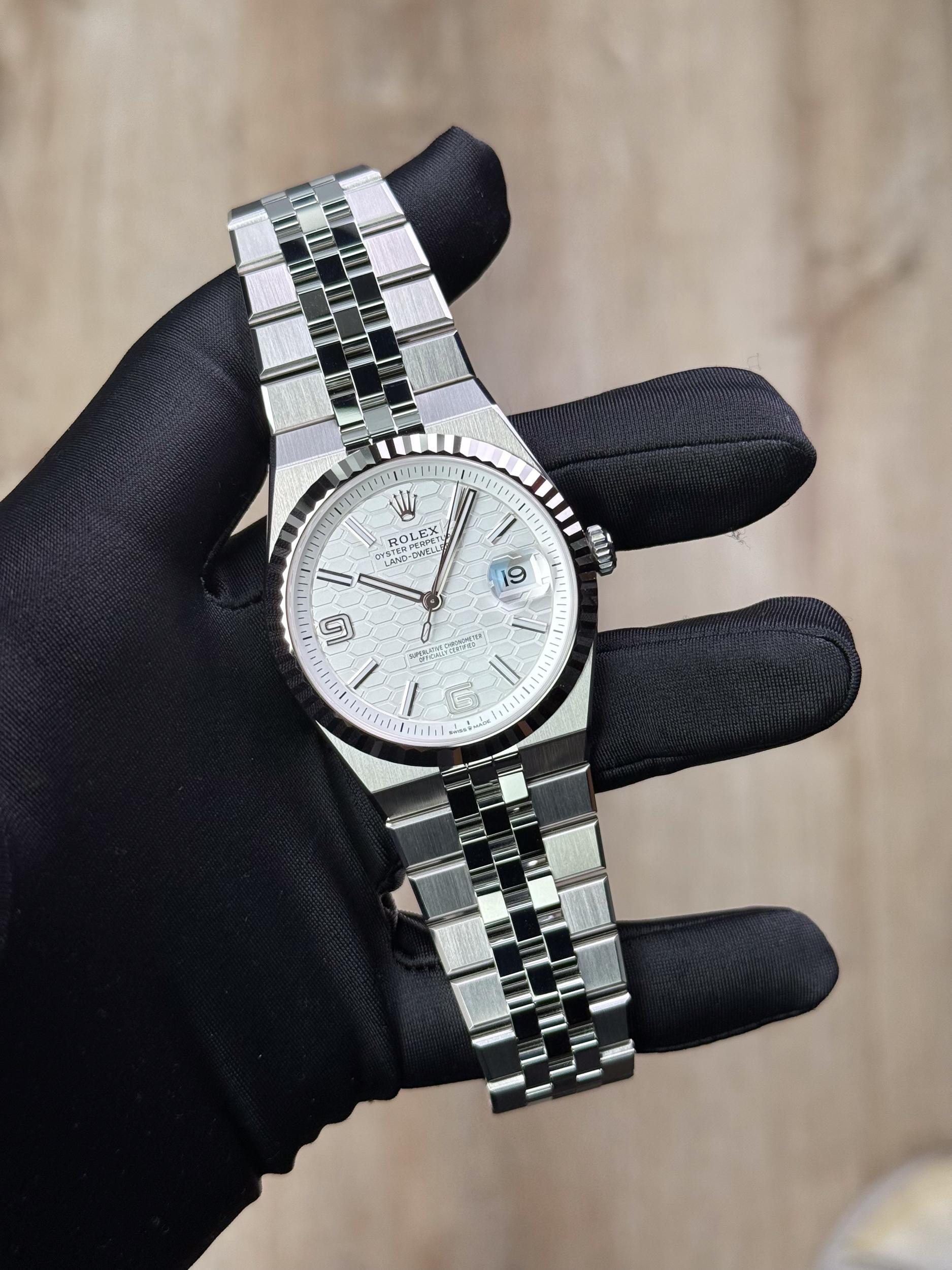 Rolex Land-Dweller 127334 view 3