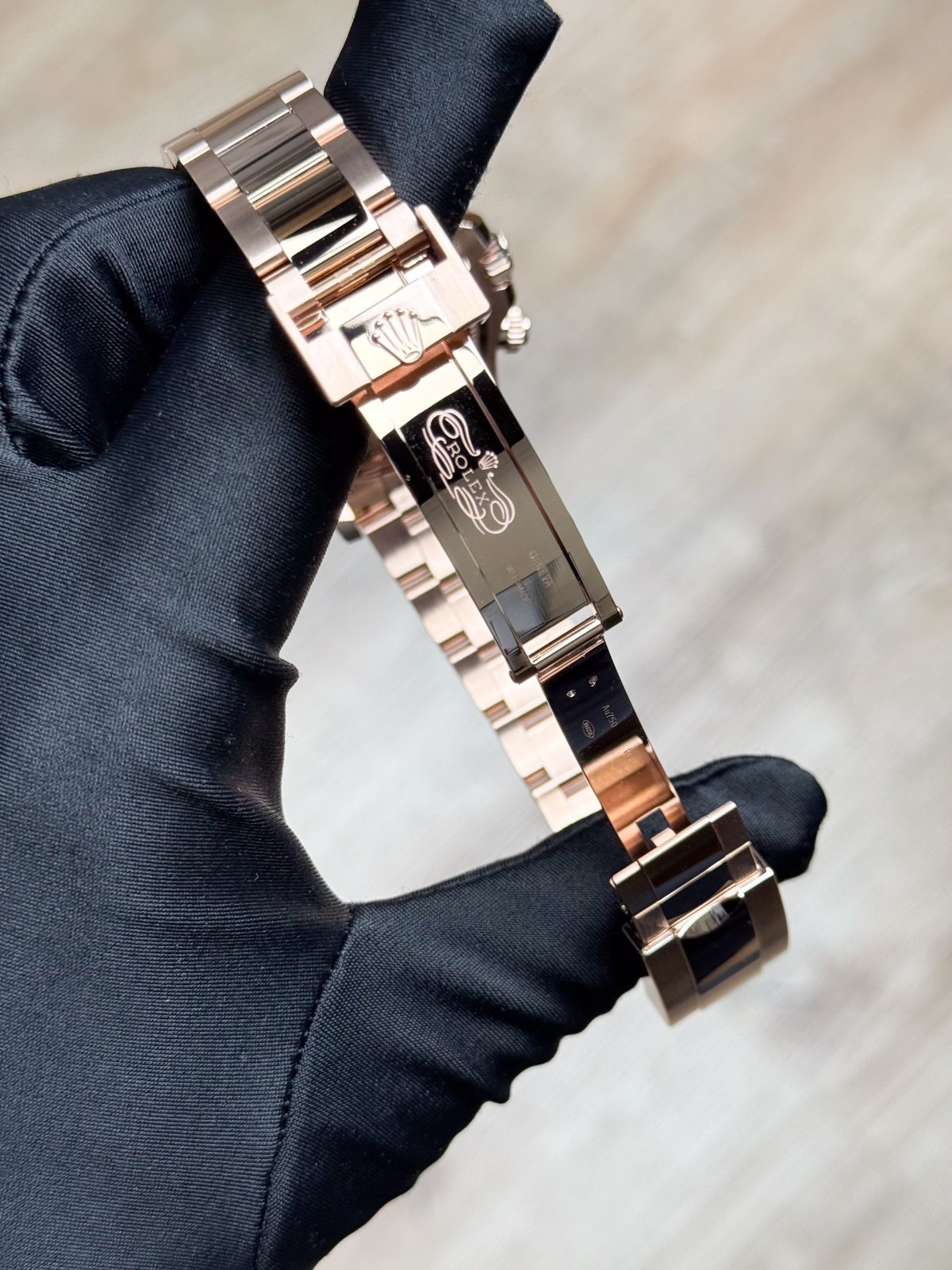 Rolex Cosmograph Daytona 126505 view 9