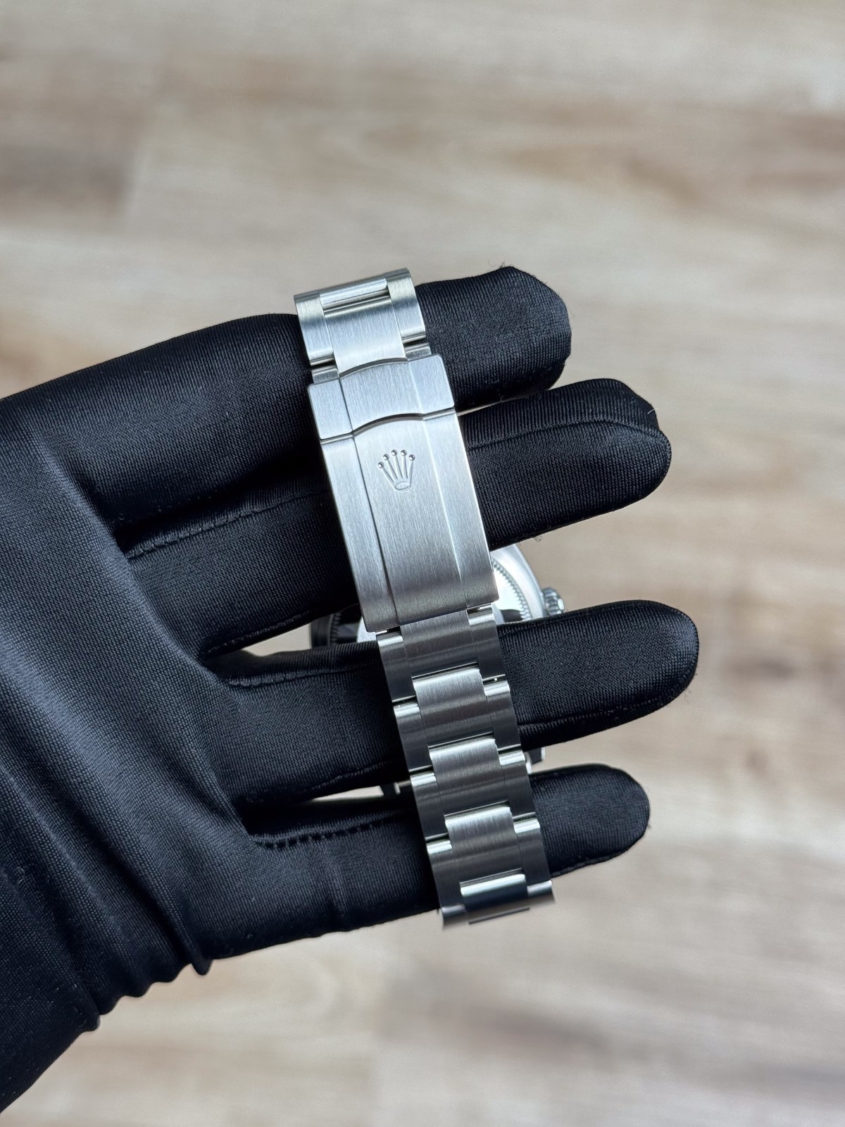 Rolex Oyster Perpetual 126000 view 10
