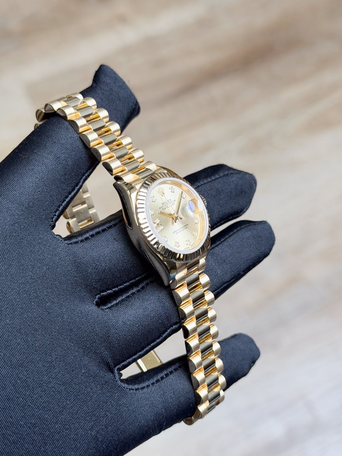 Rolex Datejust 28 279178 view 4