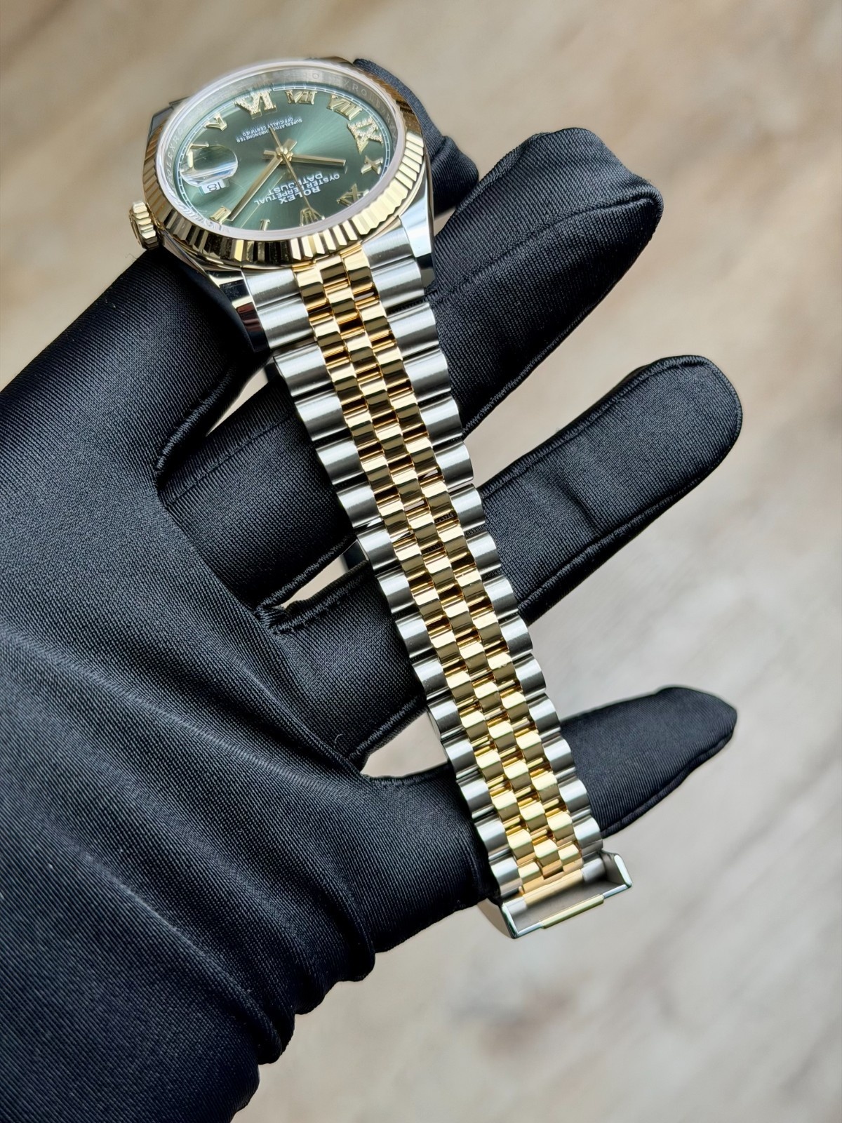 Rolex Datejust 126233 view 5
