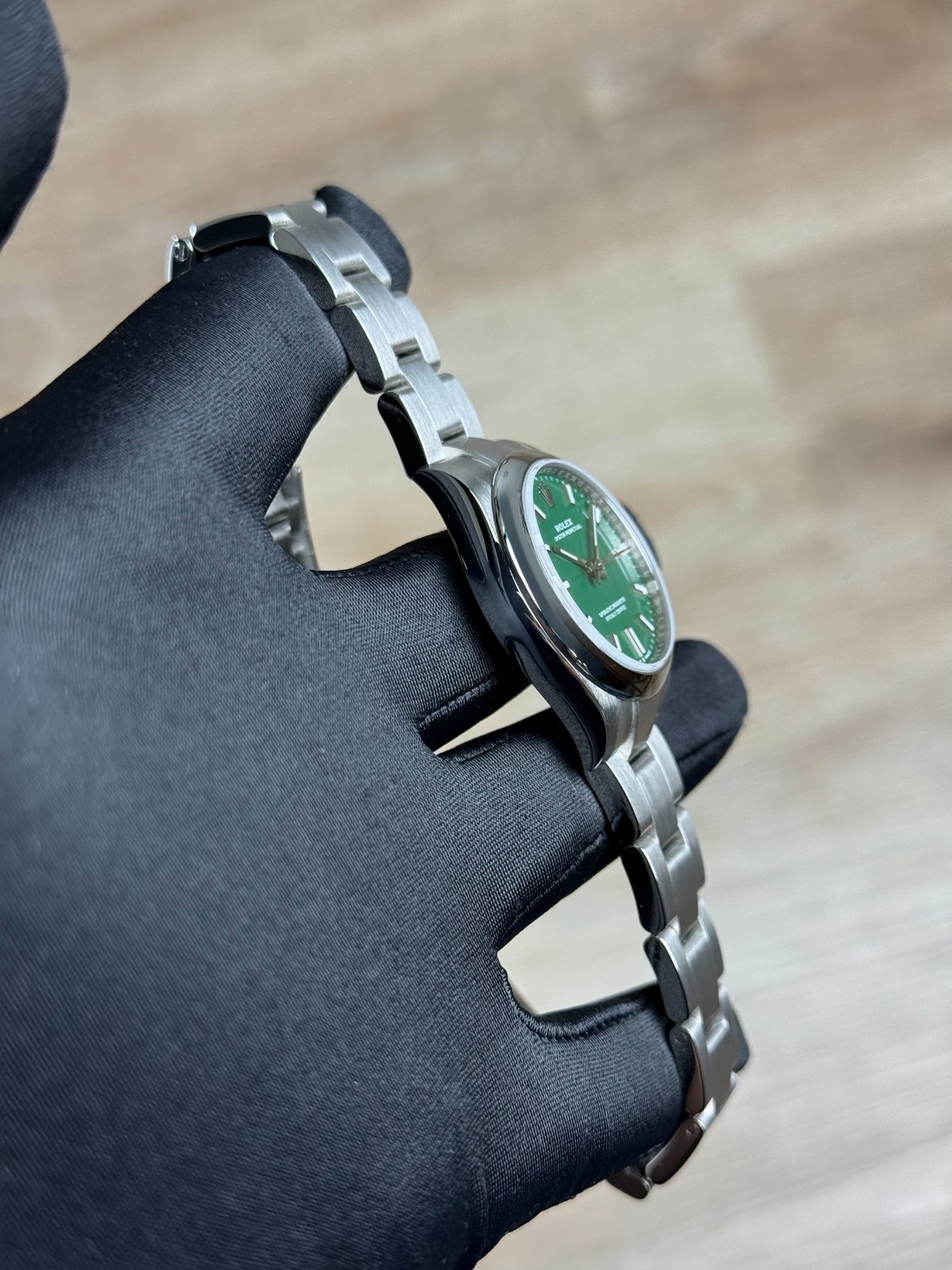 Rolex Oyster Perpetual 277200 view 4