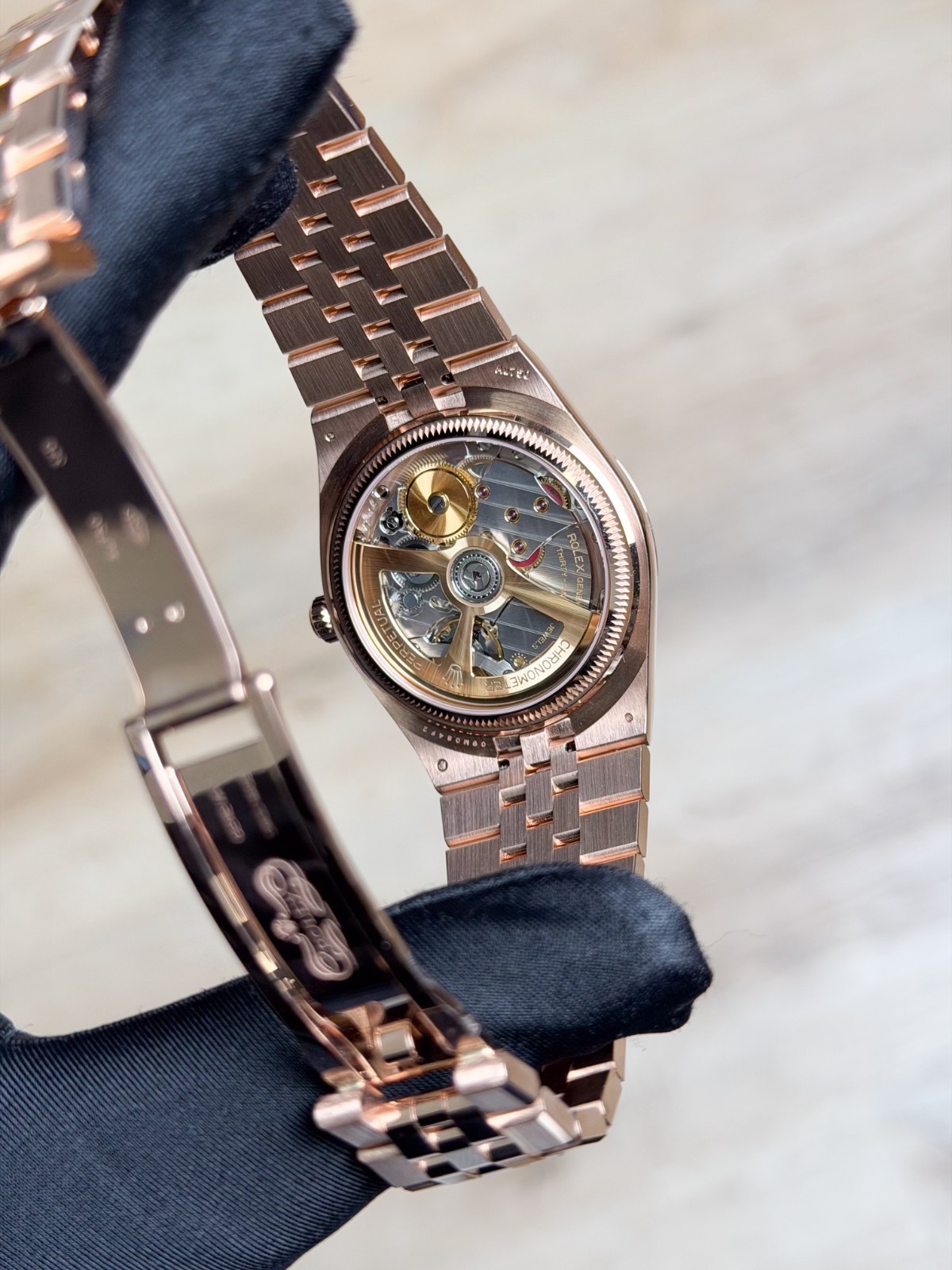 Rolex Land-Dweller 127235 view 8