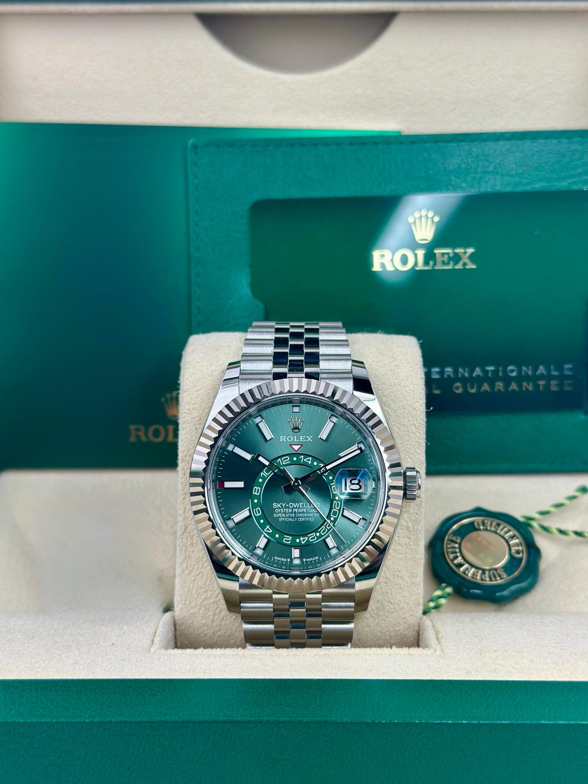 Rolex Sky-Dweller 336934 view 2