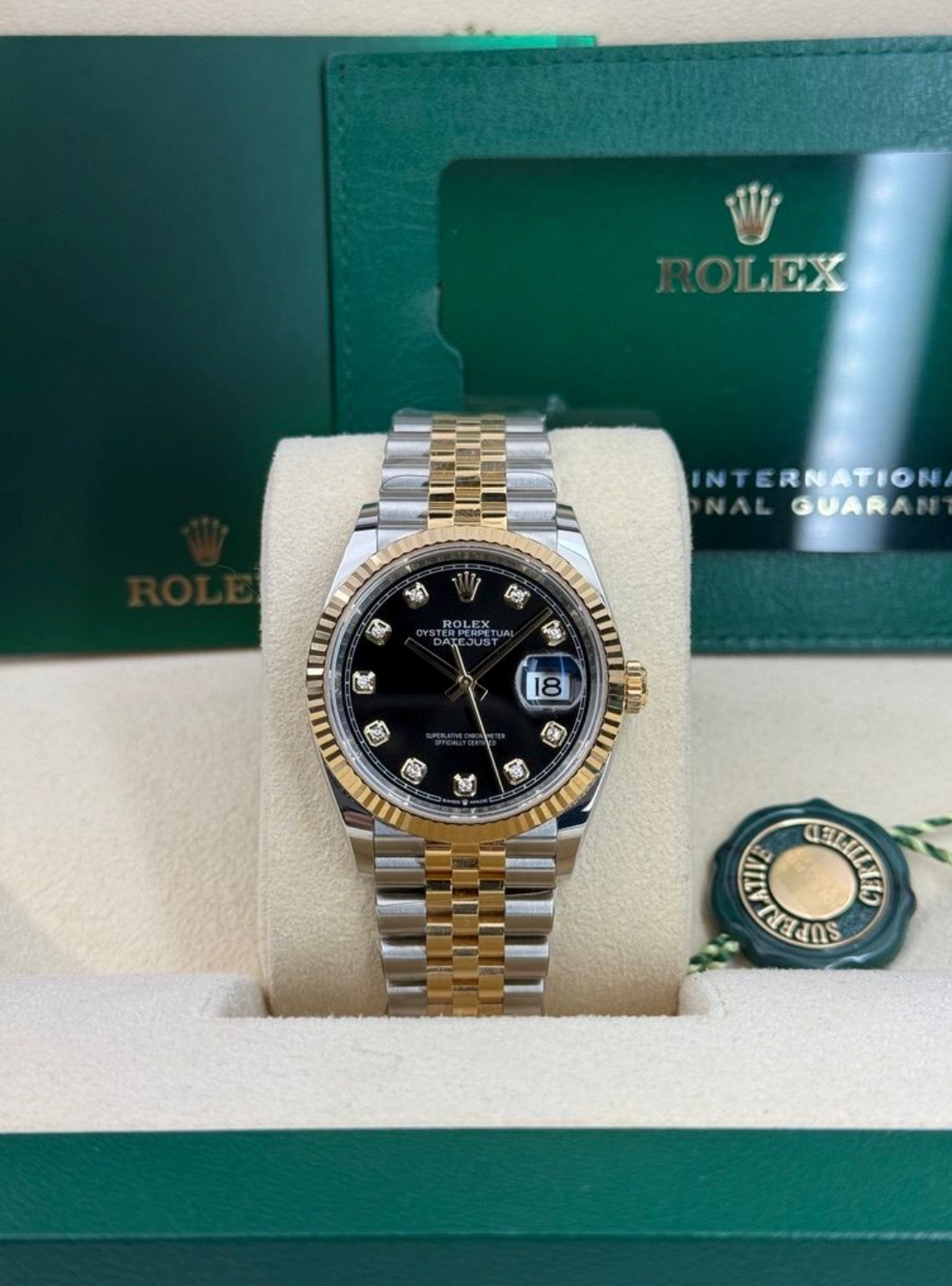 Rolex Datejust 126233 view 2