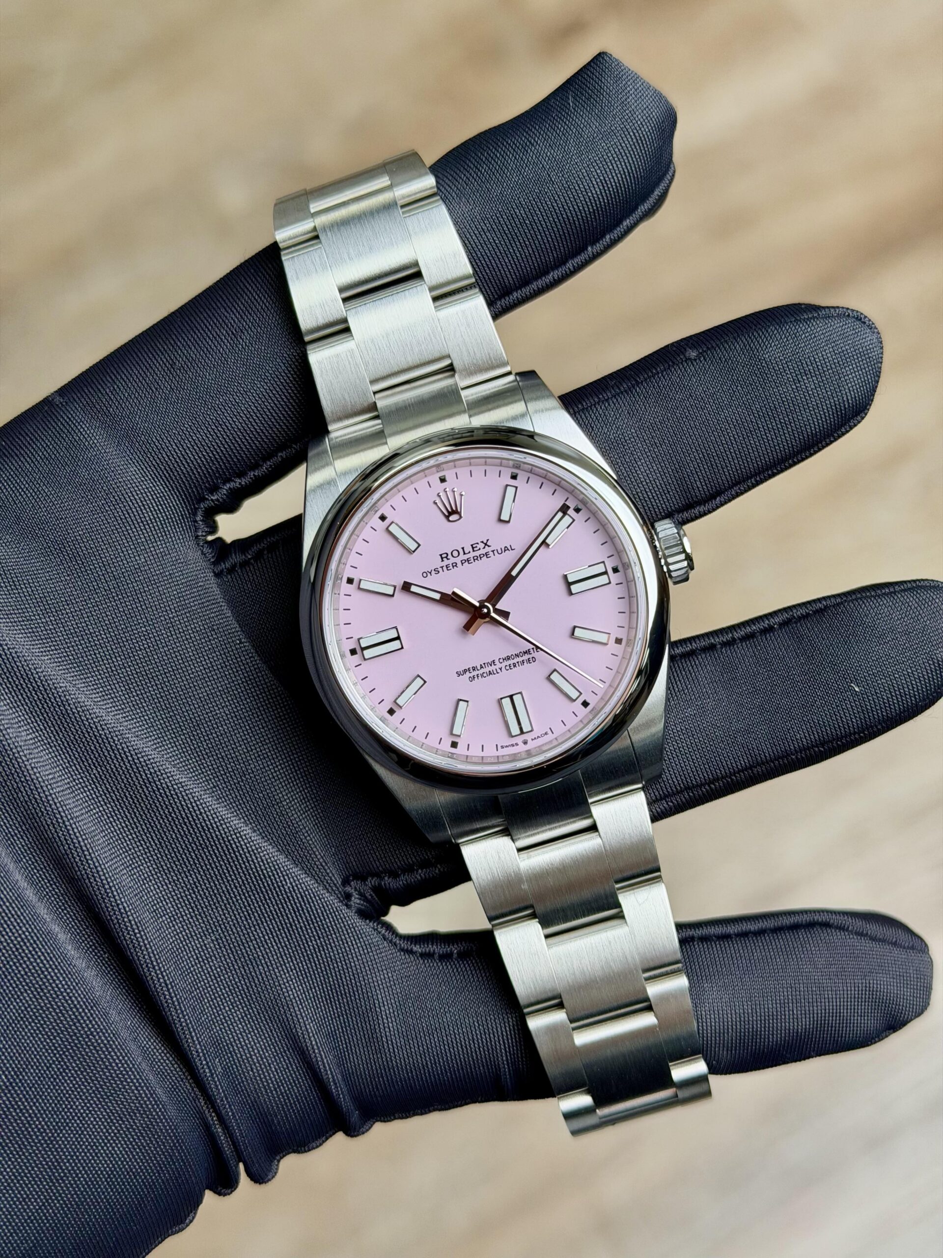 Rolex Oyster Perpetual 134300 view 3