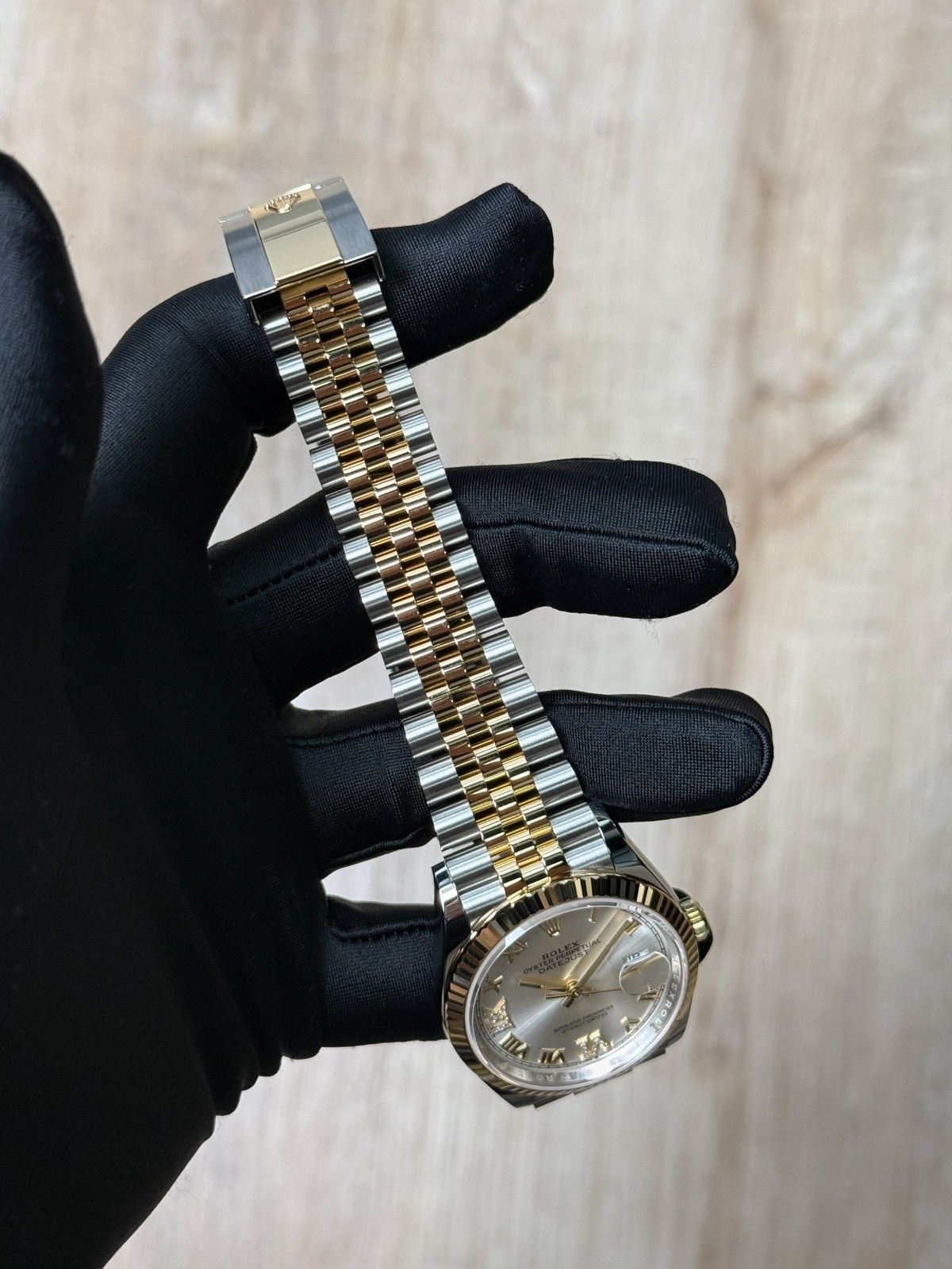 Rolex Datejust 126233 view 6