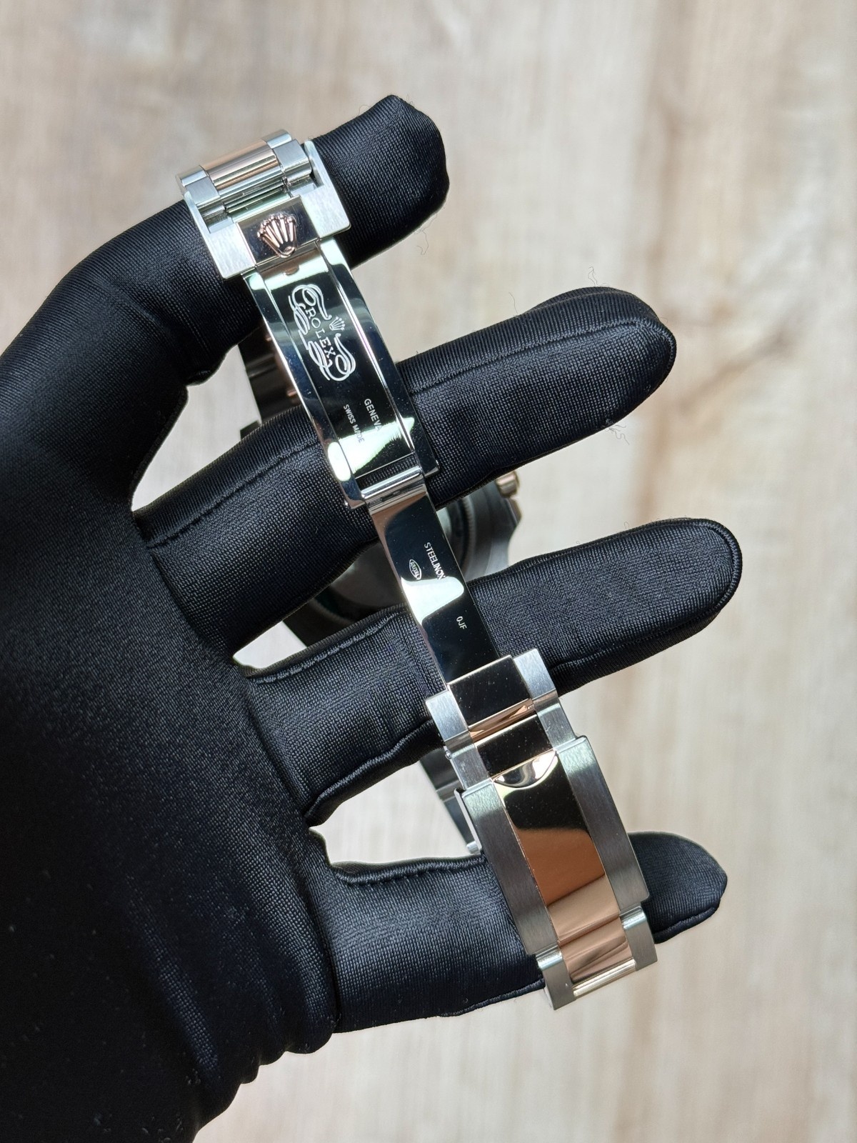 Rolex GMT-Master II 126711CHNR view 9