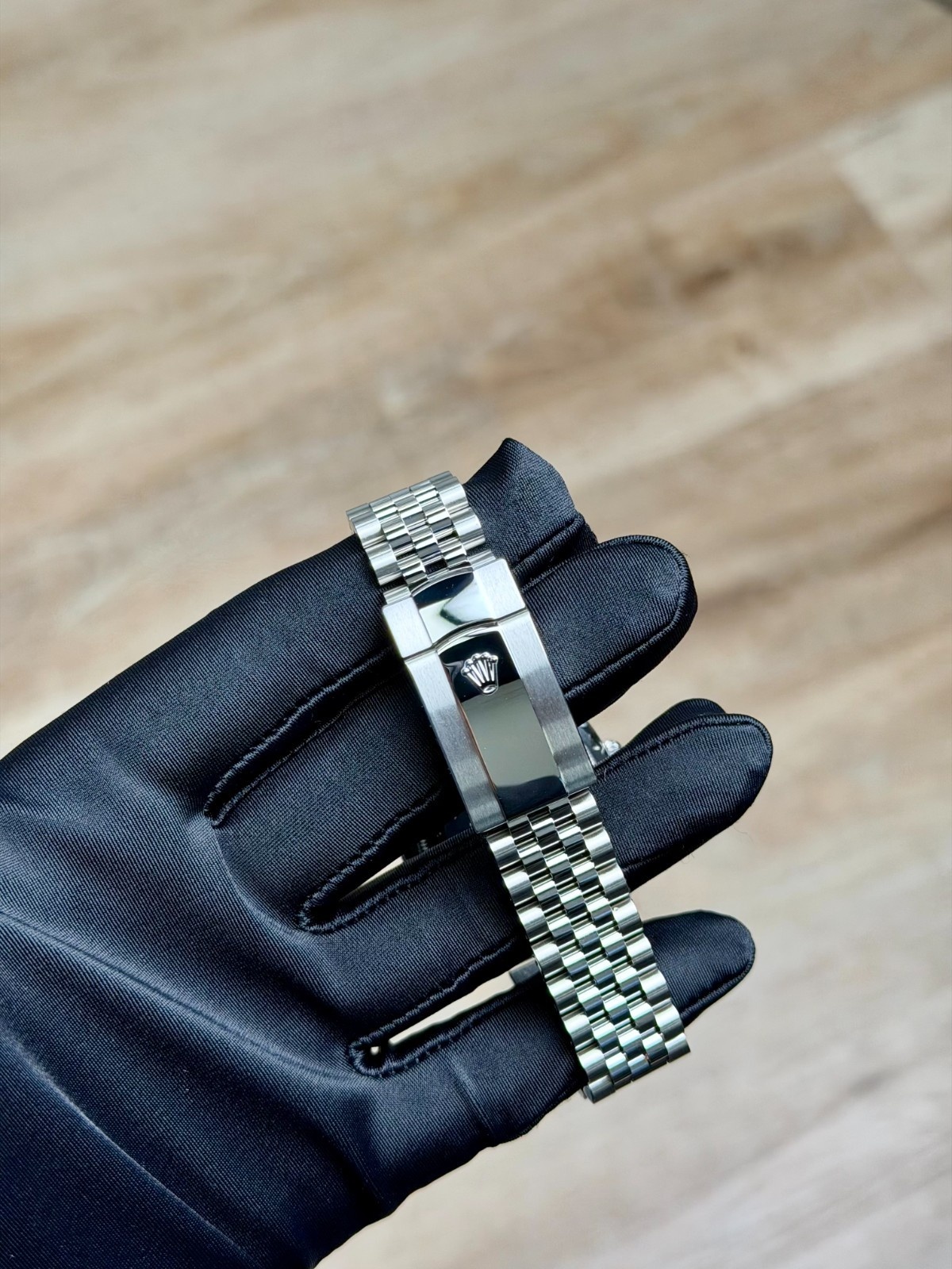 Rolex Datejust 126234 view 10