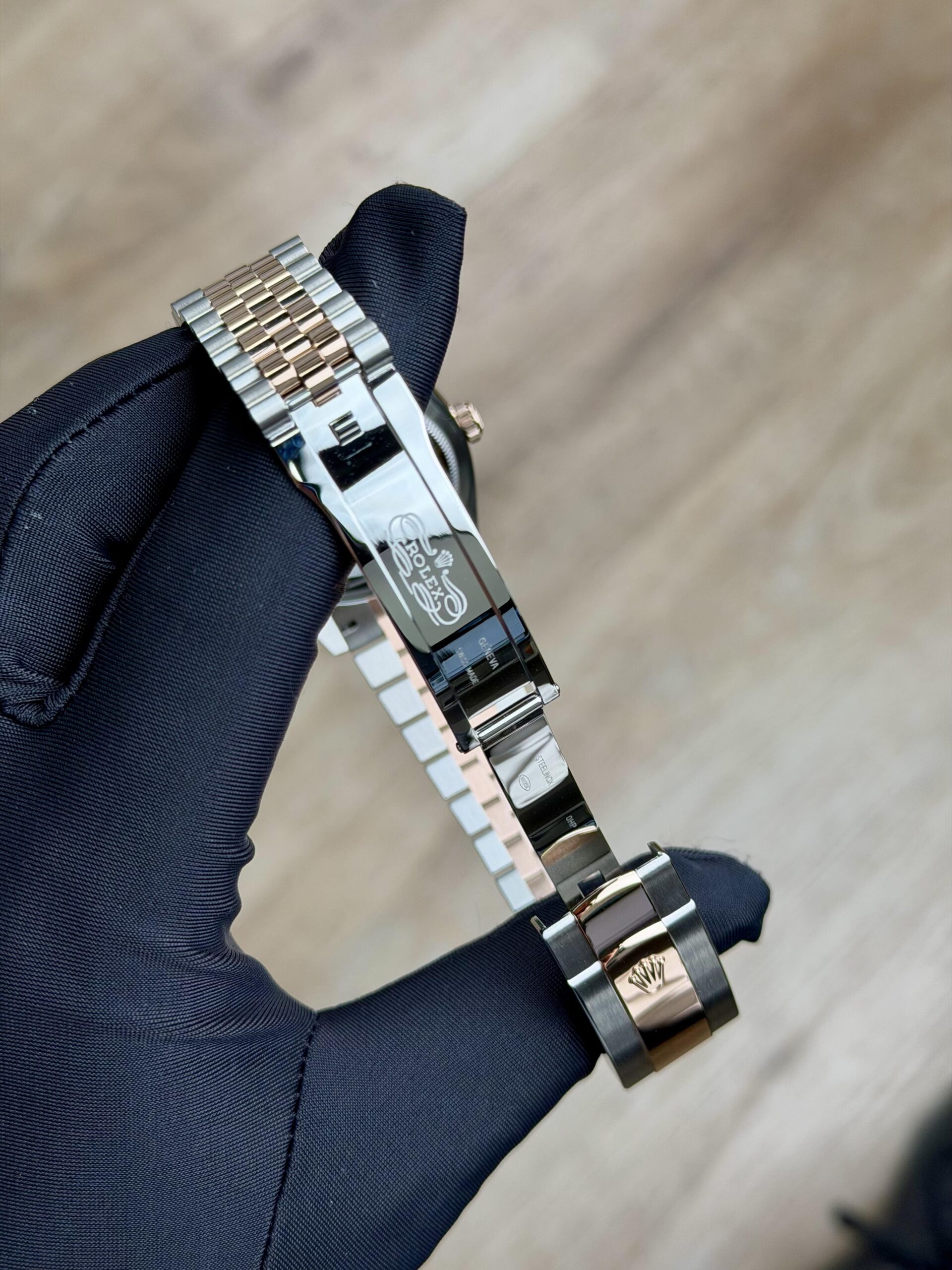 Rolex Datejust 126231 view 9