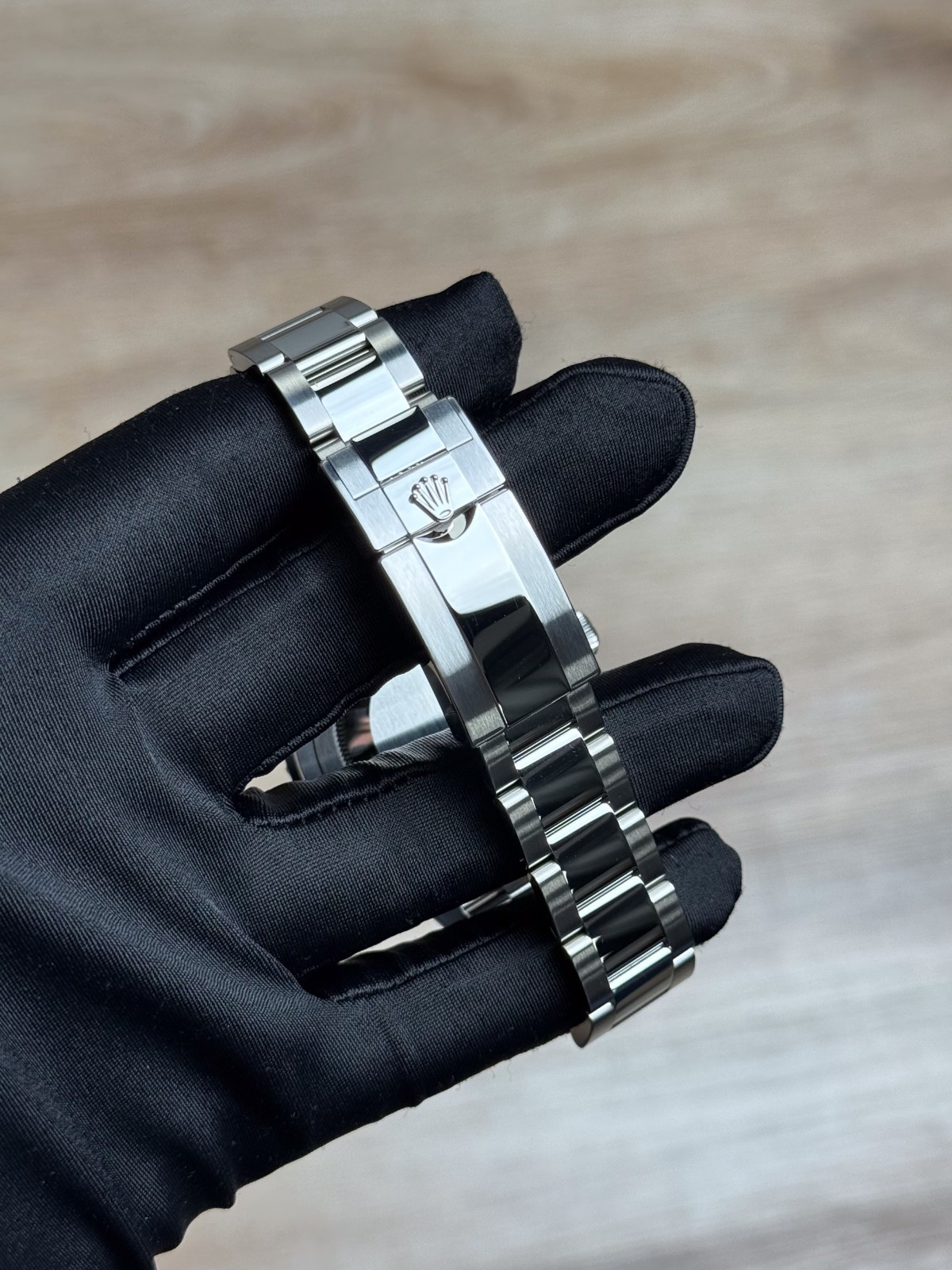 Rolex GMT-Master II 126710GRNR view 10