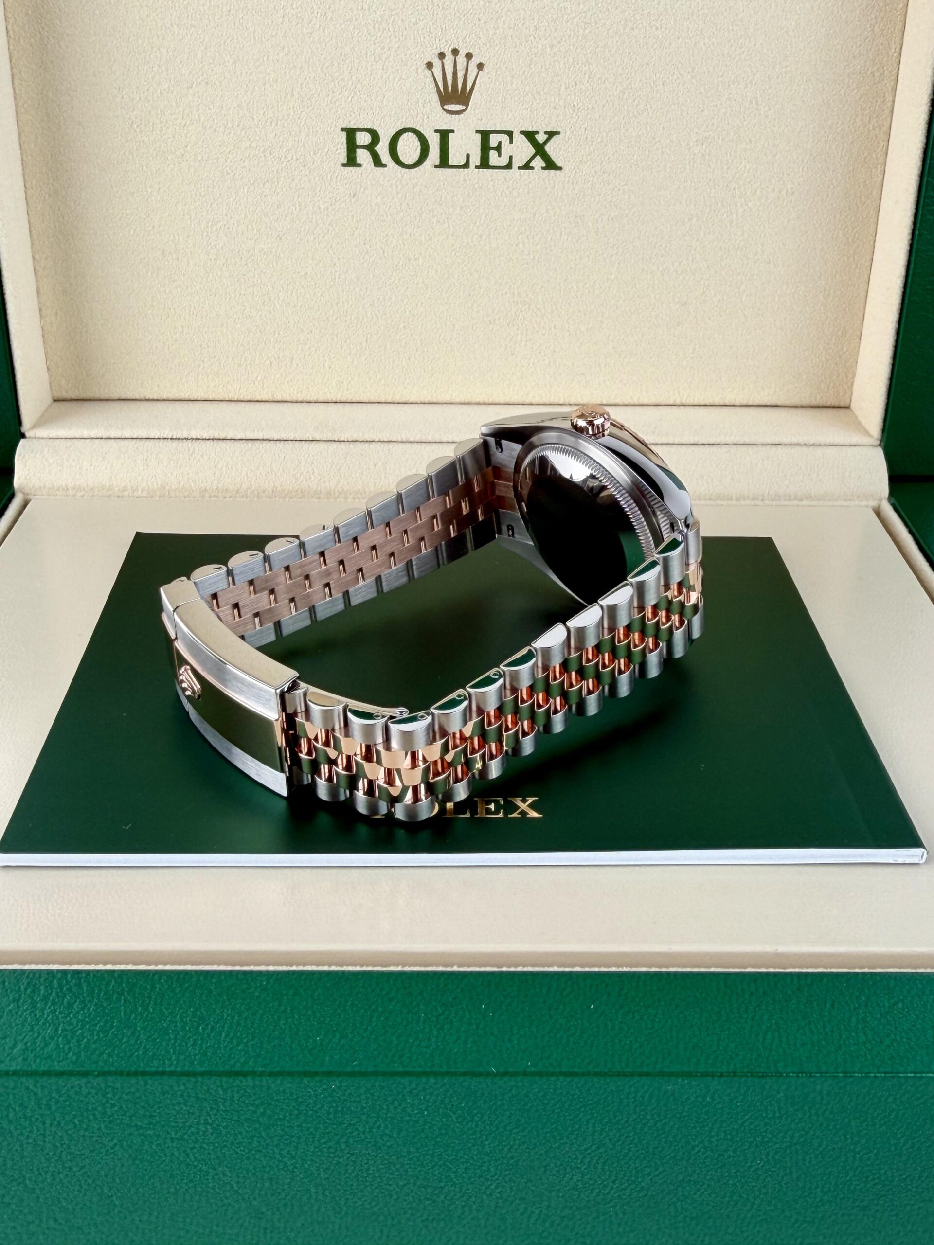 Rolex Datejust 126231 view 8