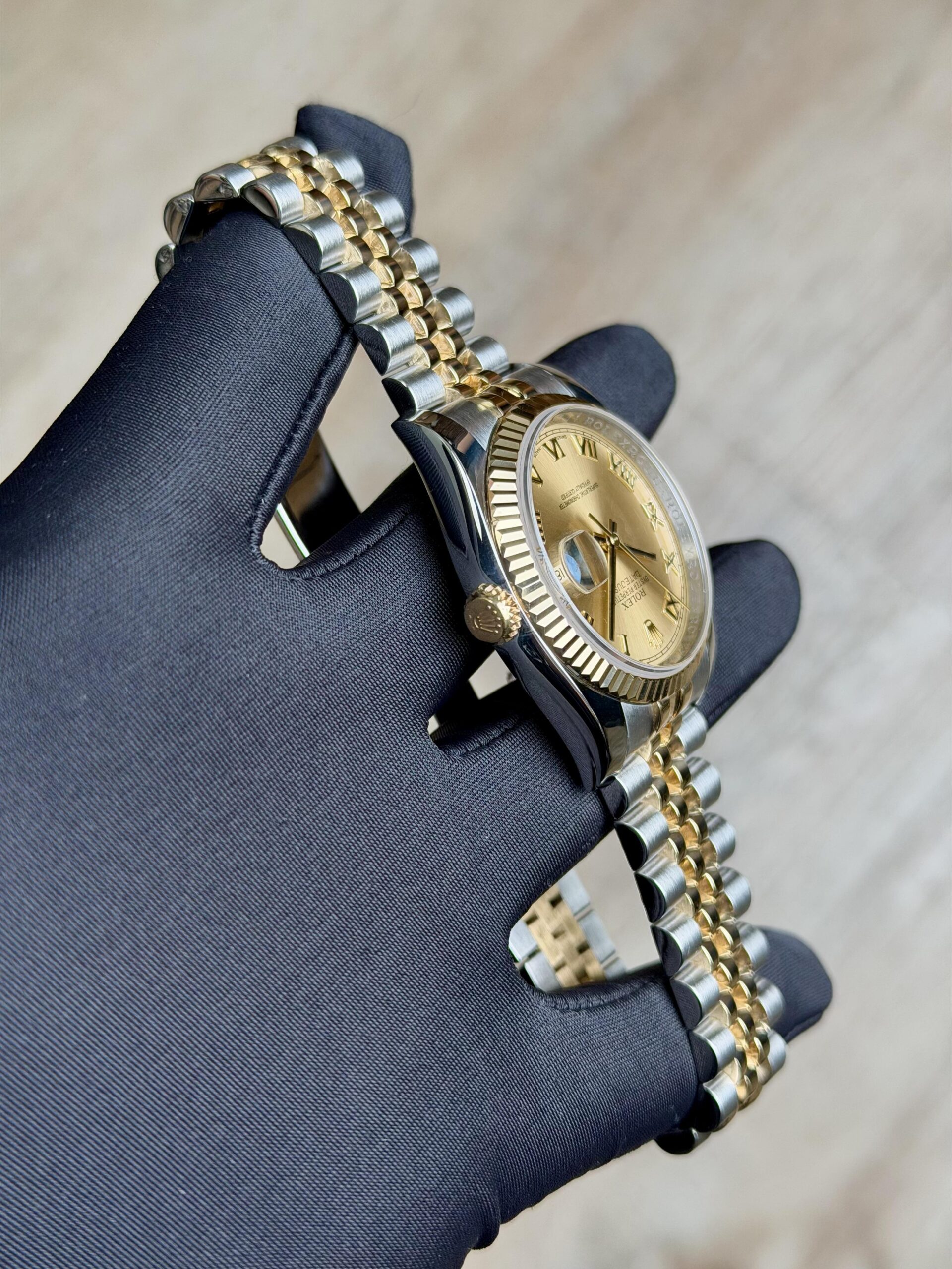 Rolex Datejust 116233 view 6